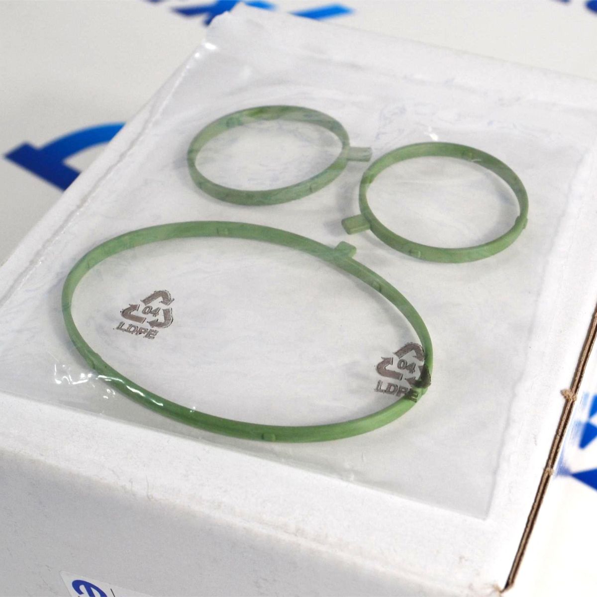 Прокладка помпы системы охлаждения Jeep Grand Cherokee WK2 V3.0CRD 68147596AA