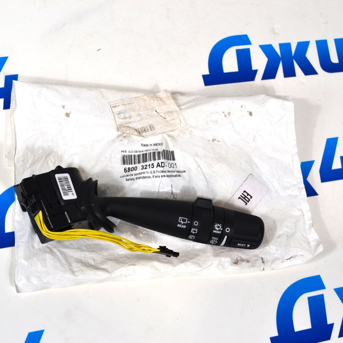Переключатель подрулевой правый Jeep Compass MK/Jeep Cherokee KK 68003215AD