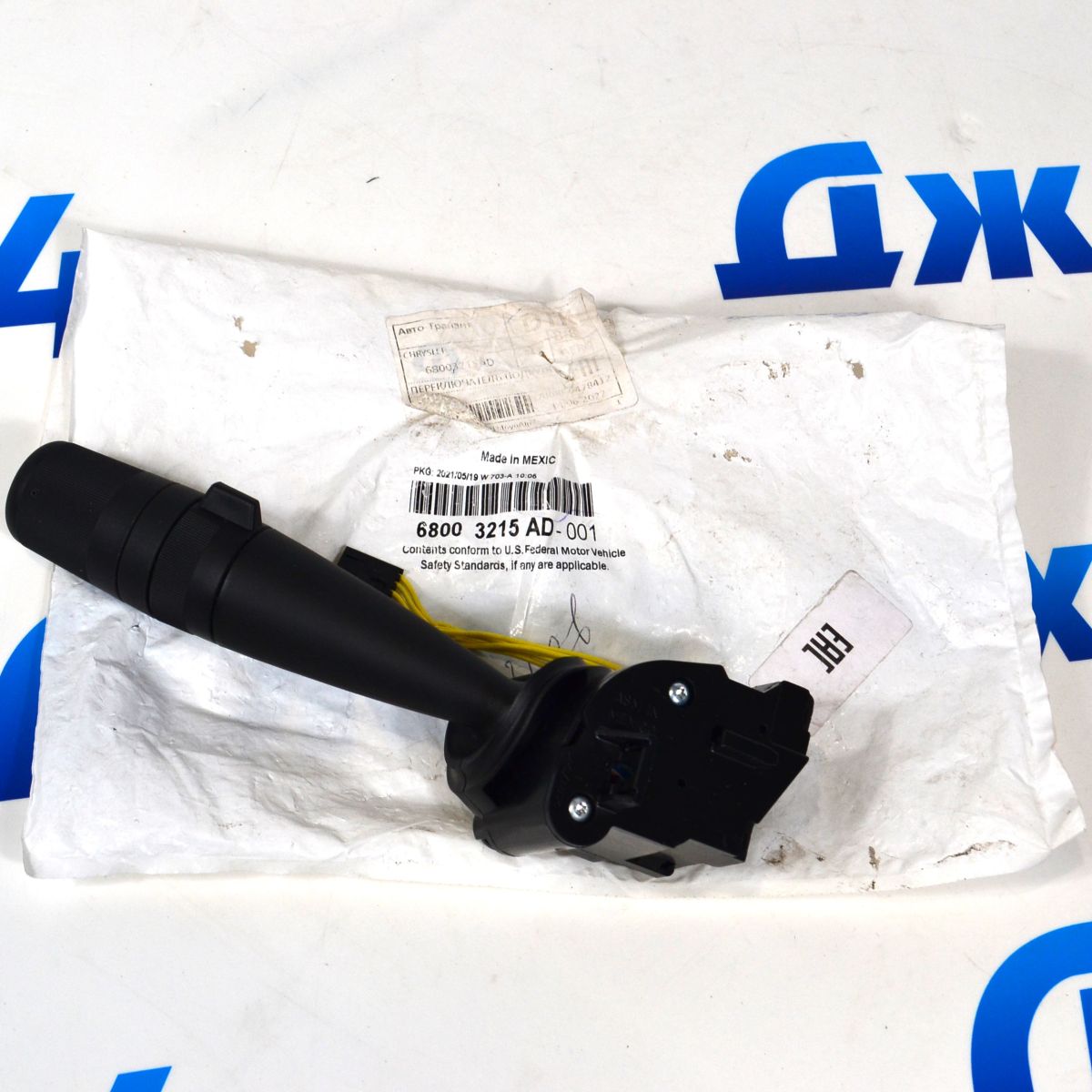 Переключатель подрулевой правый Jeep Compass MK/Jeep Cherokee KK 68003215AD