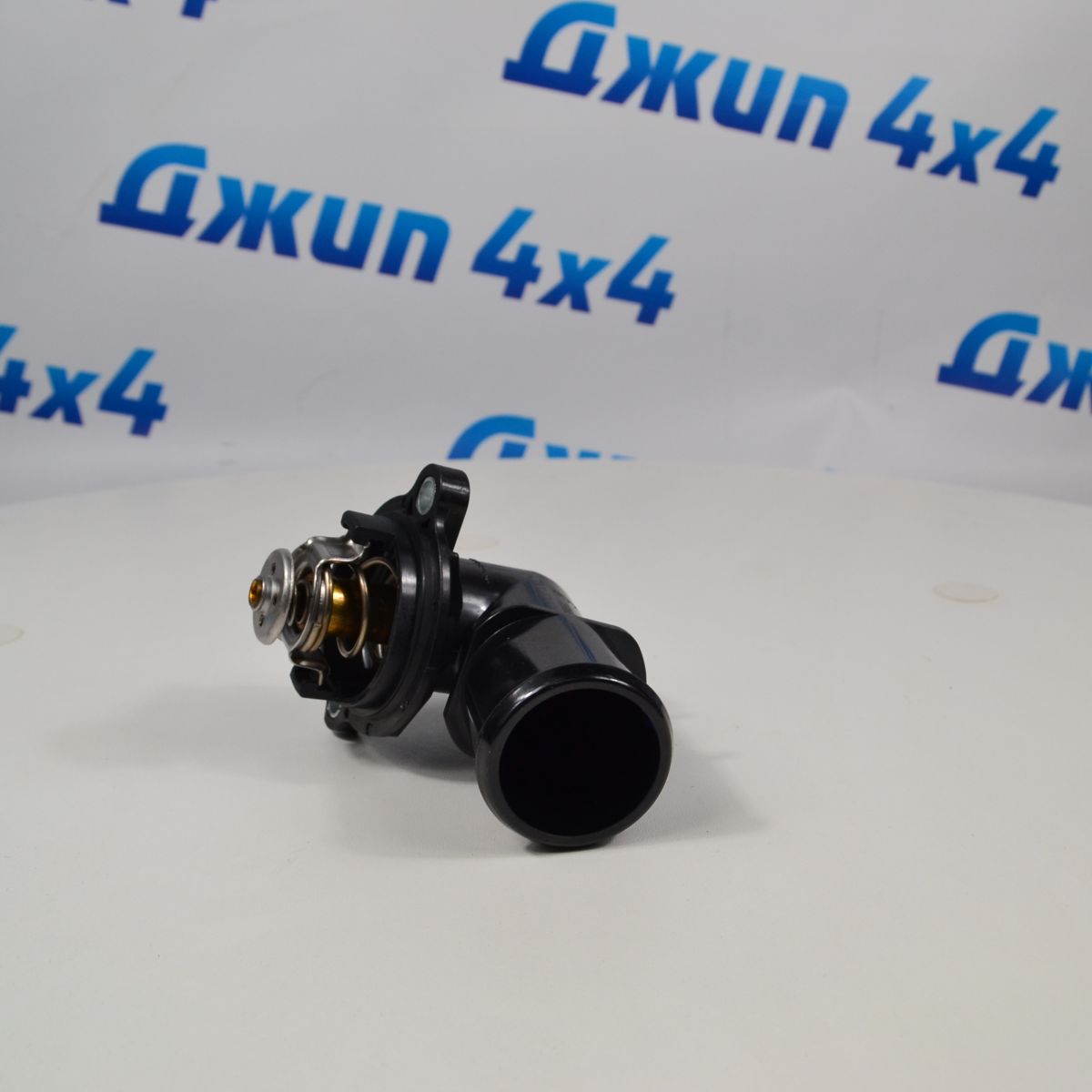 Термостат с корпусом (без уплотнительного кольца) Jeep Grand Cherokee WK2 V3.0CRD 37863-98D