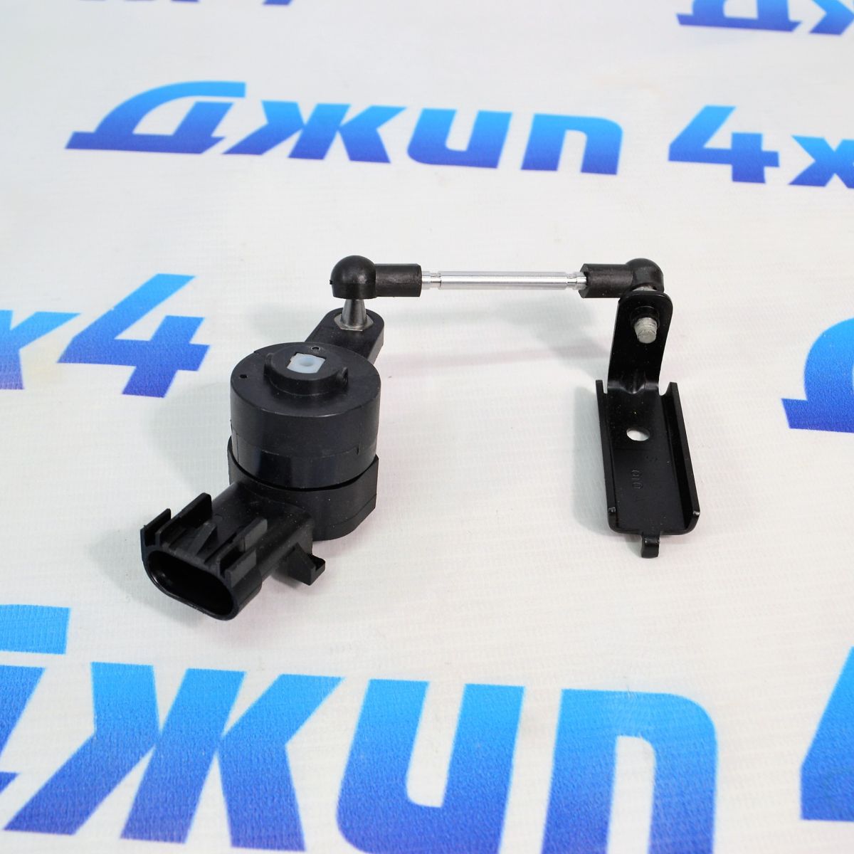 Датчик положения кузова Jeep Grand Cherokee WK2/Dodge Durango WD (задний/правый) 68245332AF