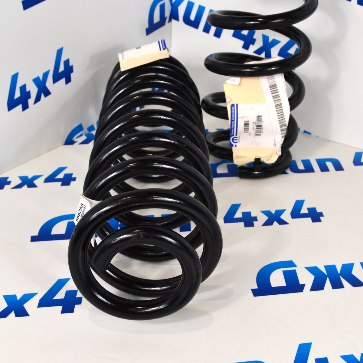 Передняя пружина Jeep Grand Cherokee WK2 68506662AA