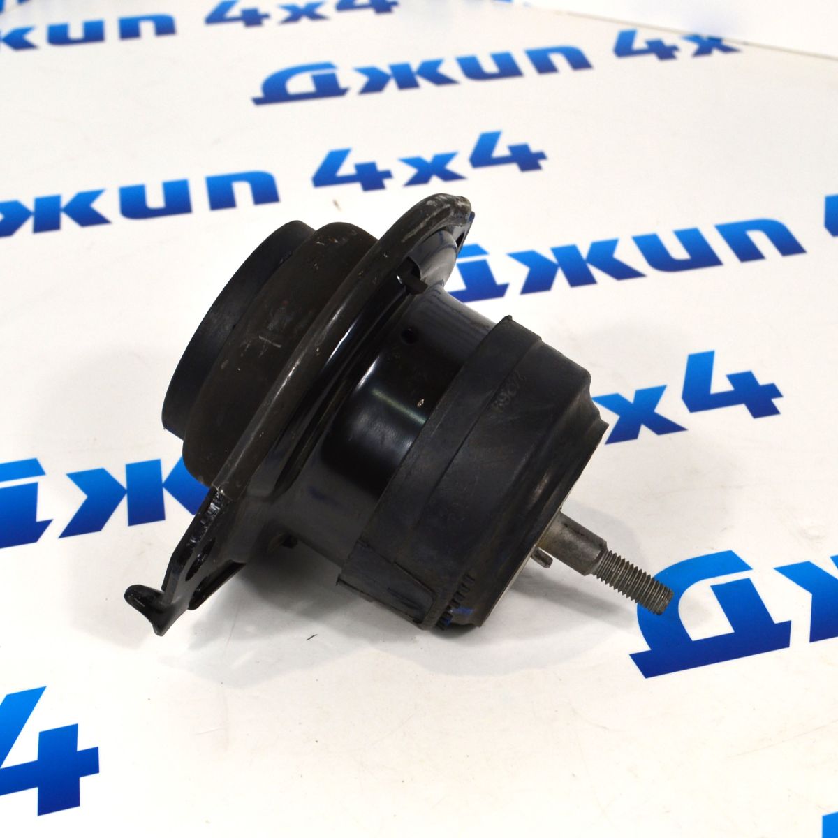 Опора двигателя правая-левая Jeep Grand Cherokee WK2/Dodge Durango WD V6.4 Hemi 05038548AC