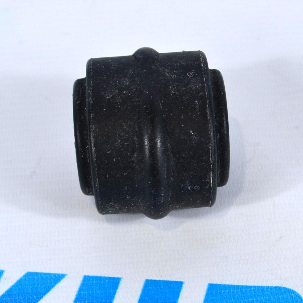 Втулка переднего стабилизатора Chrysler 300C LX 2005-2013 4782681AB