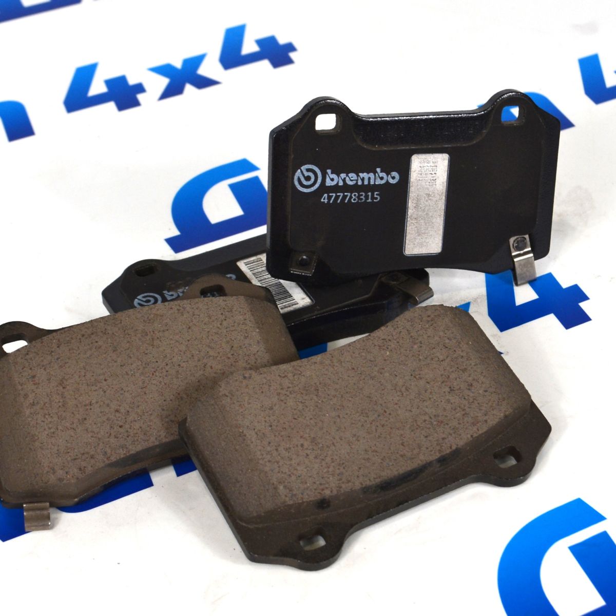 Колодки тормозные задние Jeep Grand Cherokee WK2 SRT8 68144223AA