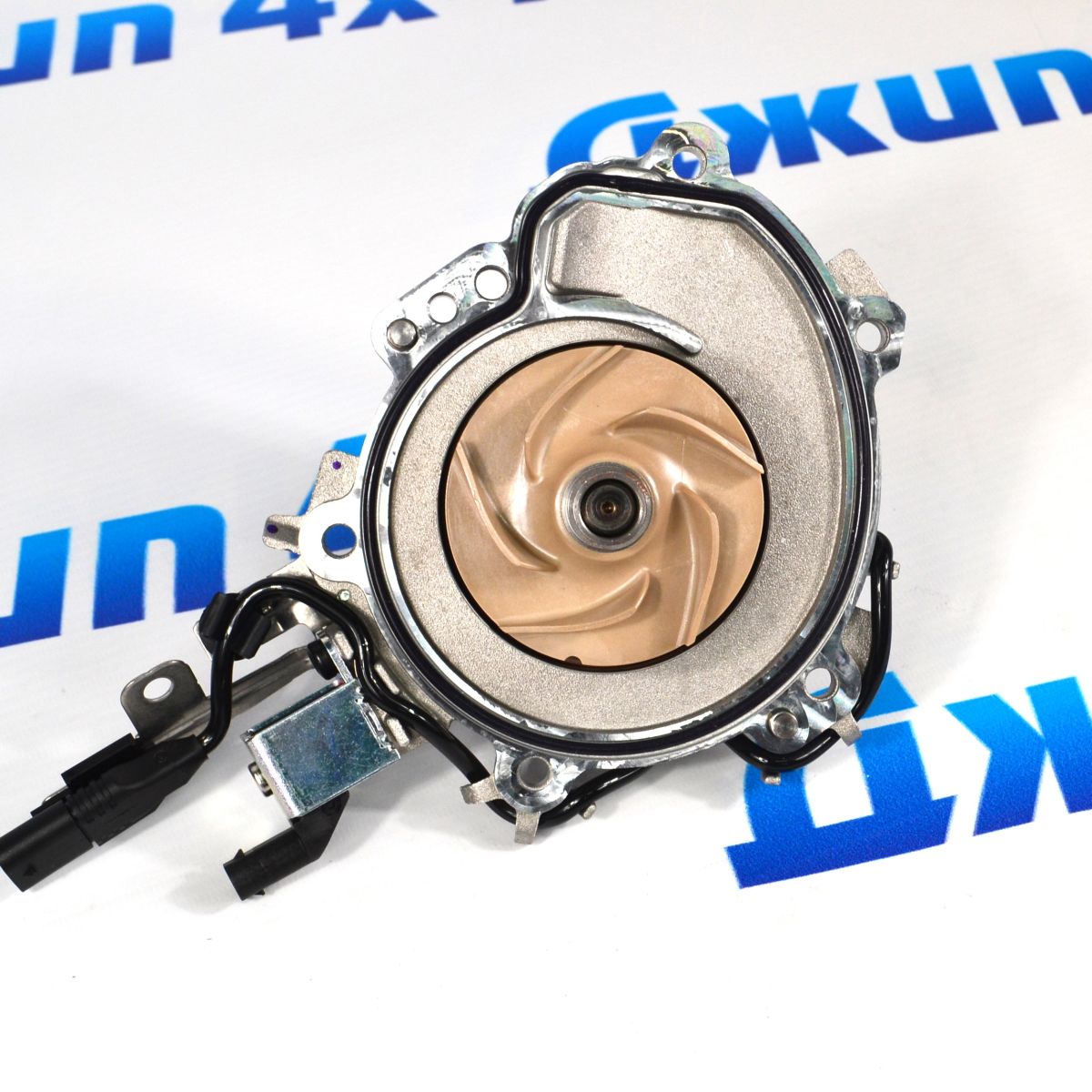 Помпа системы охлаждения Range Rover Velar/Defender/Discovery Sport/Evoque/Sport V2.0T Petrol LR154597