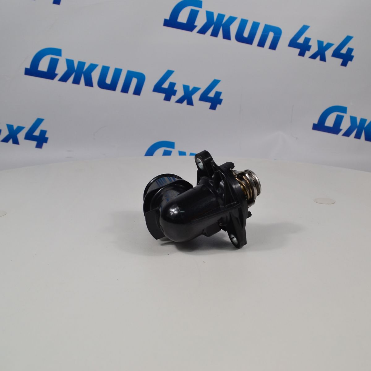 Термостат с корпусом (без уплотнительного кольца) Jeep Grand Cherokee WK2 V3.0CRD 37863-98D