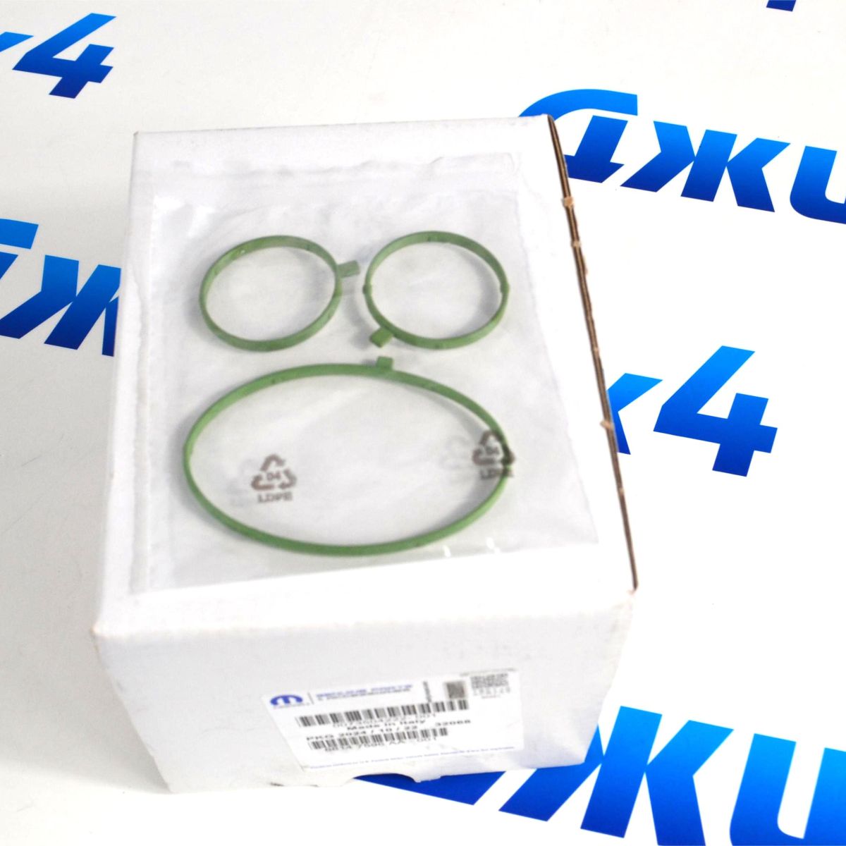 Прокладка помпы системы охлаждения Jeep Grand Cherokee WK2 V3.0CRD 68147596AA