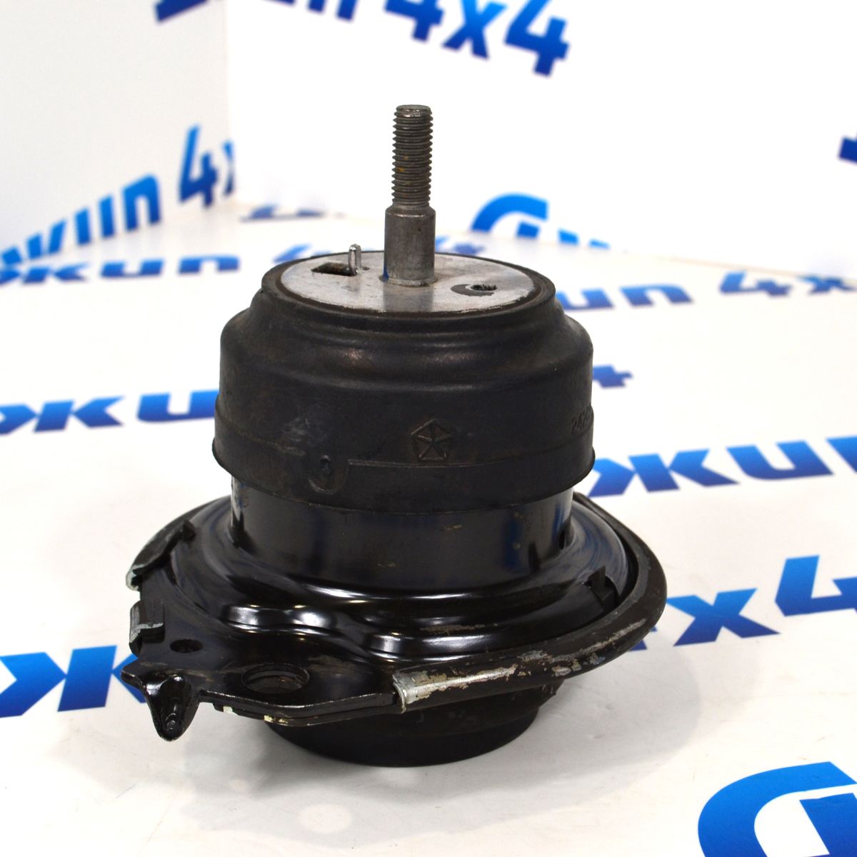 Опора двигателя правая-левая Jeep Grand Cherokee WK2/Dodge Durango WD V6.4 Hemi 05038548AC