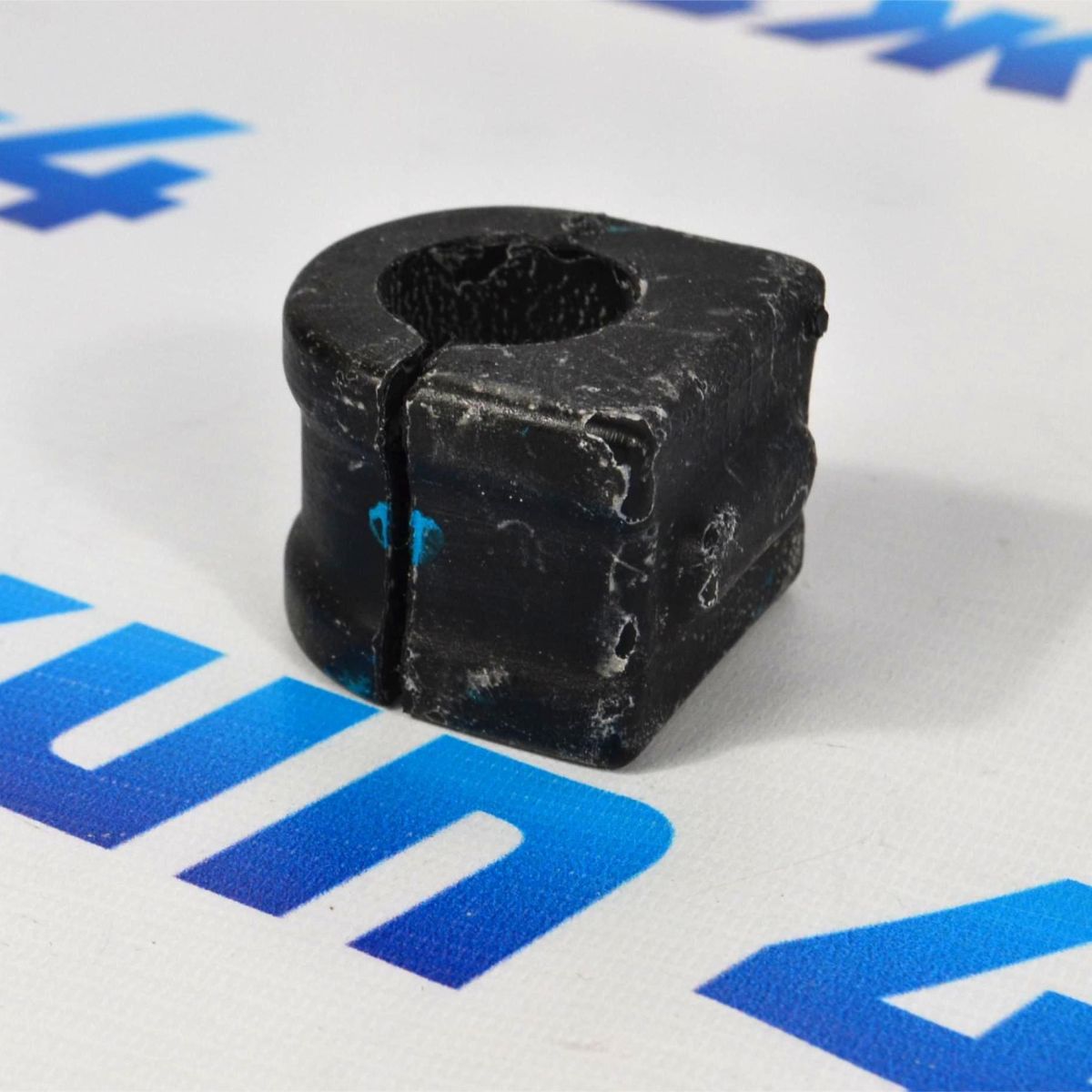 Втулка переднего стабилизатора  Chevrolet Captiva 20921403