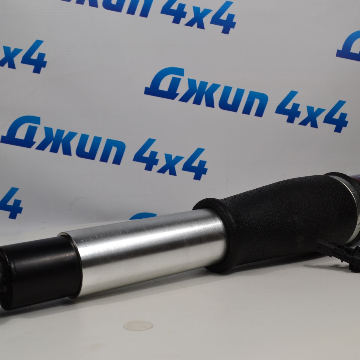 Амортизатор задний Cadillac Escalade/Chevrolet  K2XX (с магнитом) 84176675
