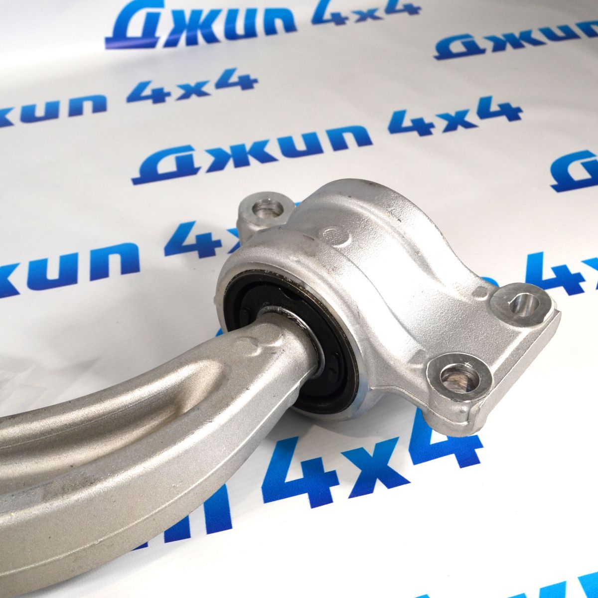 Рычаг передний нижний левый Chrysler Pacifica 05274643AA