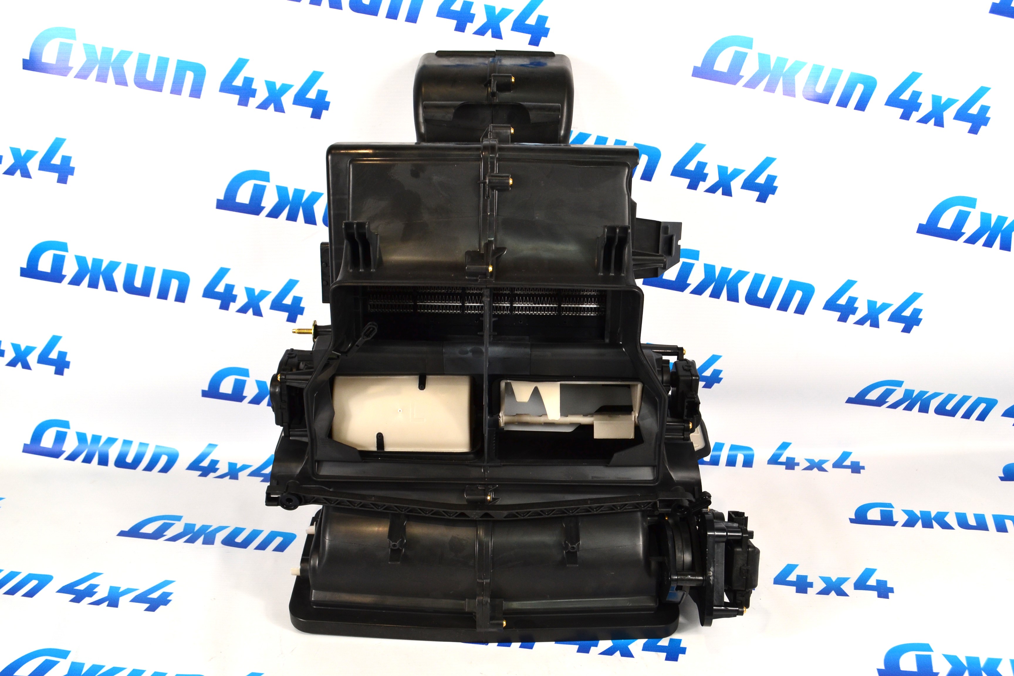 Корпус печки Jeep Grand Cherokee WK2 68224193AB