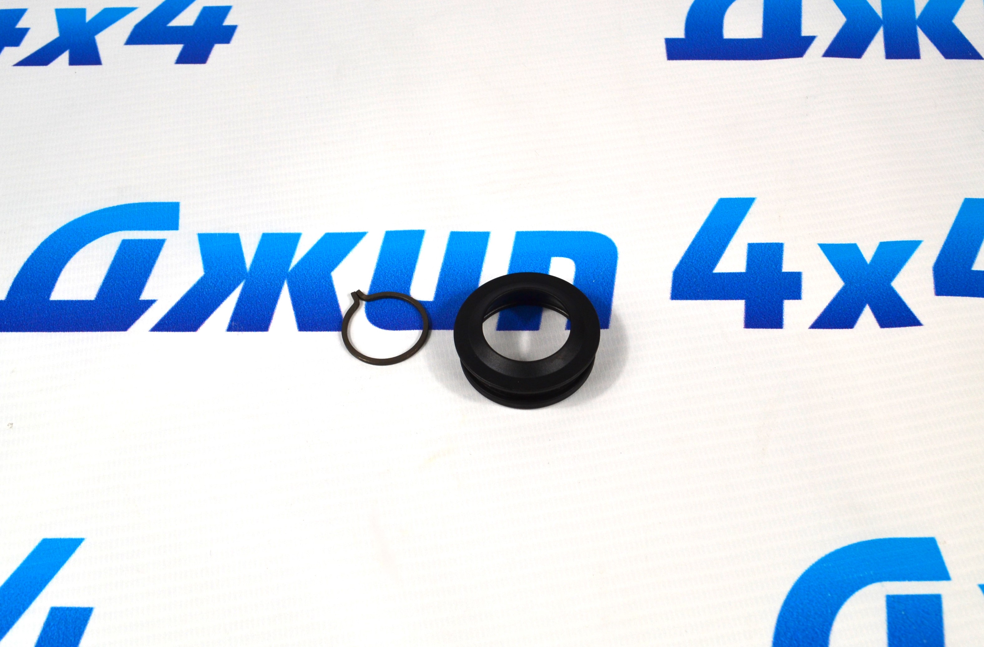 Сальник хвостовика углового редуктора Jeep Renegade 68267925AA