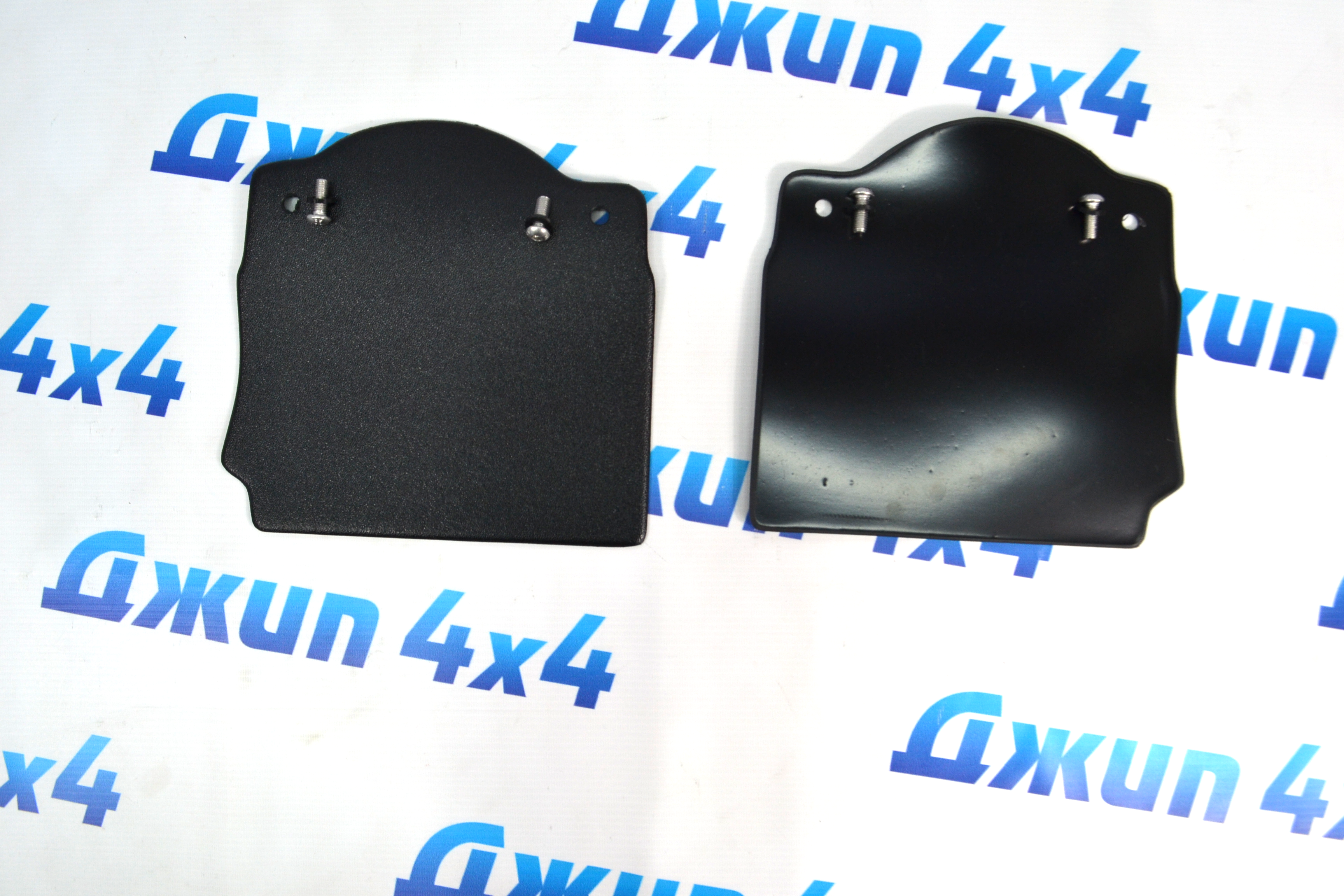 Крышка противотуманной фары бампера Jeep Wrangler JL/Jeep Gladiator комплект 82215121