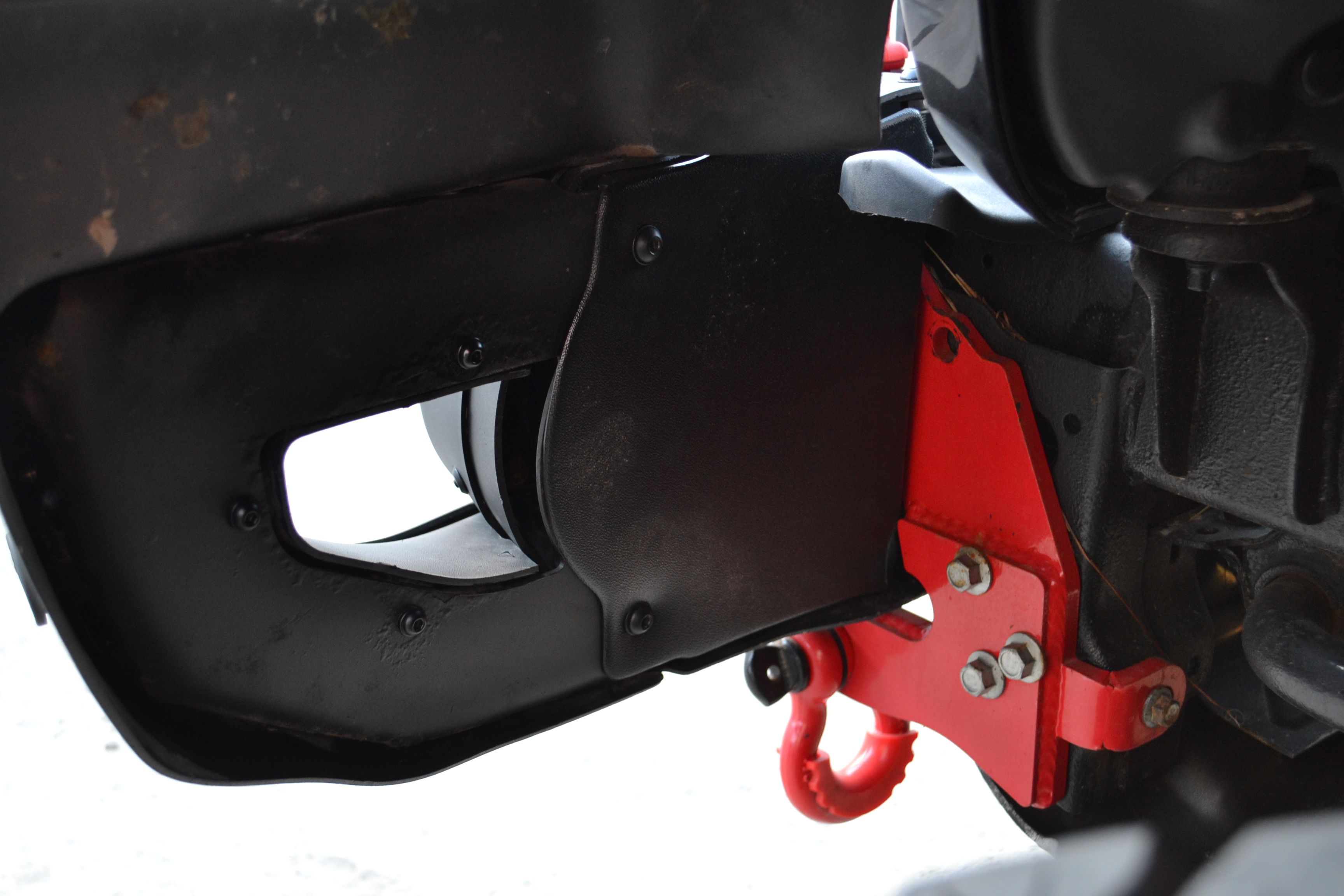Крышка противотуманной фары бампера Jeep Wrangler JL/Jeep Gladiator комплект 82215121