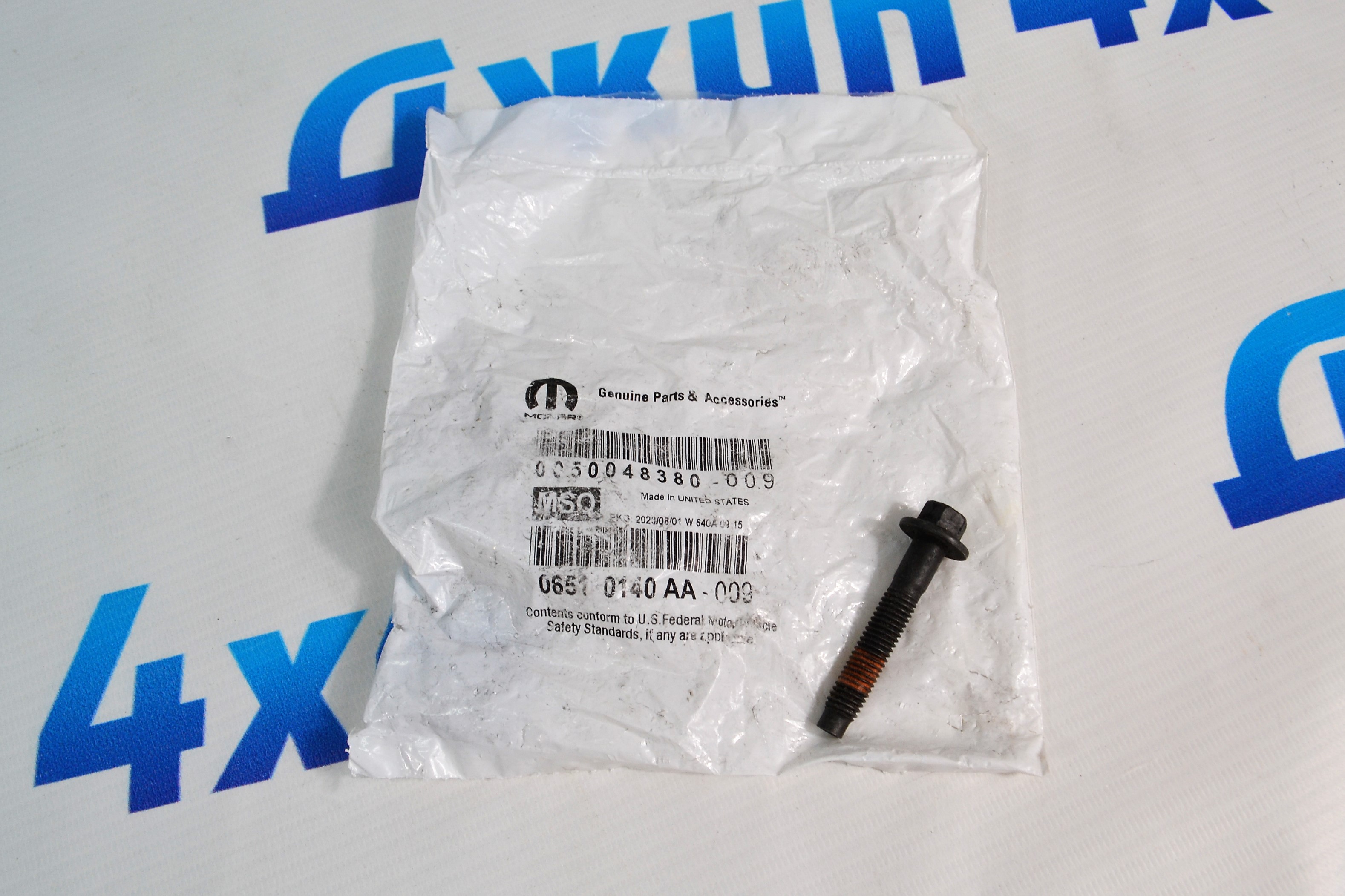 Болт выпускного коллектора Jeep/Dodge/Chrysler/Ram 5.7 Hemi 06510140AA
