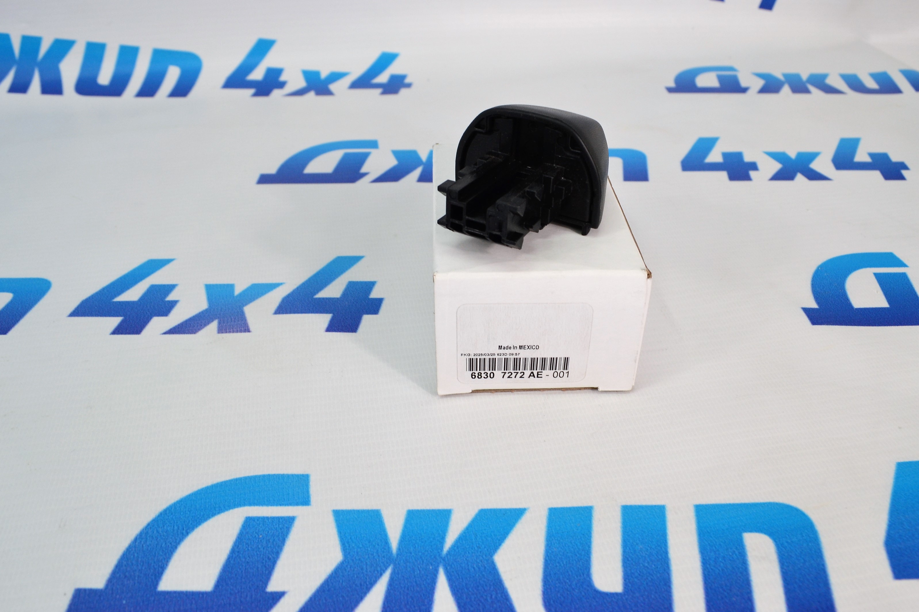 Заглушка ручки двери Jeep Wrangler JL/Jeep Gladiator JT 68307272AE