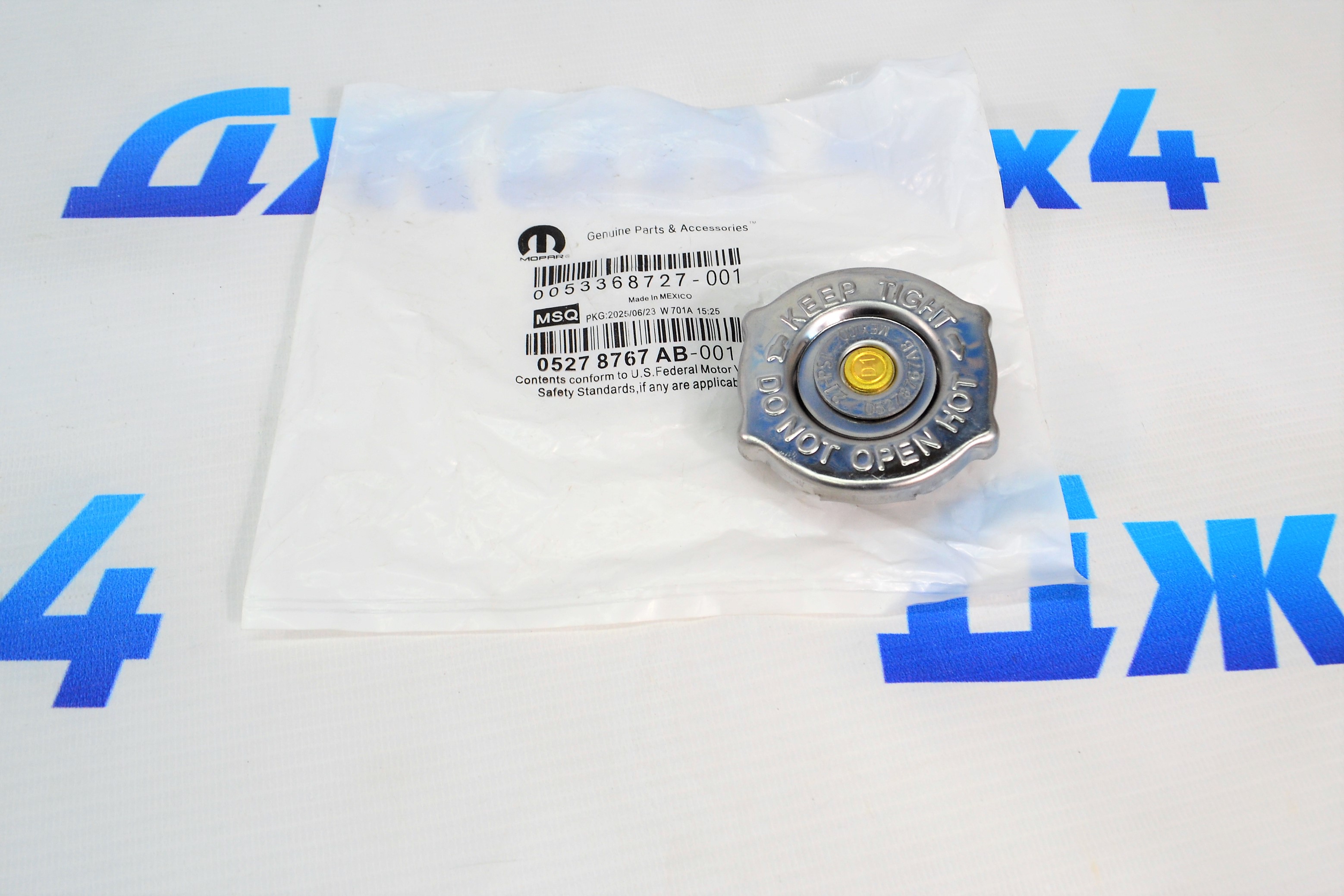 Крышка расширительного бачка радиатора Jeep Grand Cherokee WK2 V3.0CRD (21 PSI) 05278767AB