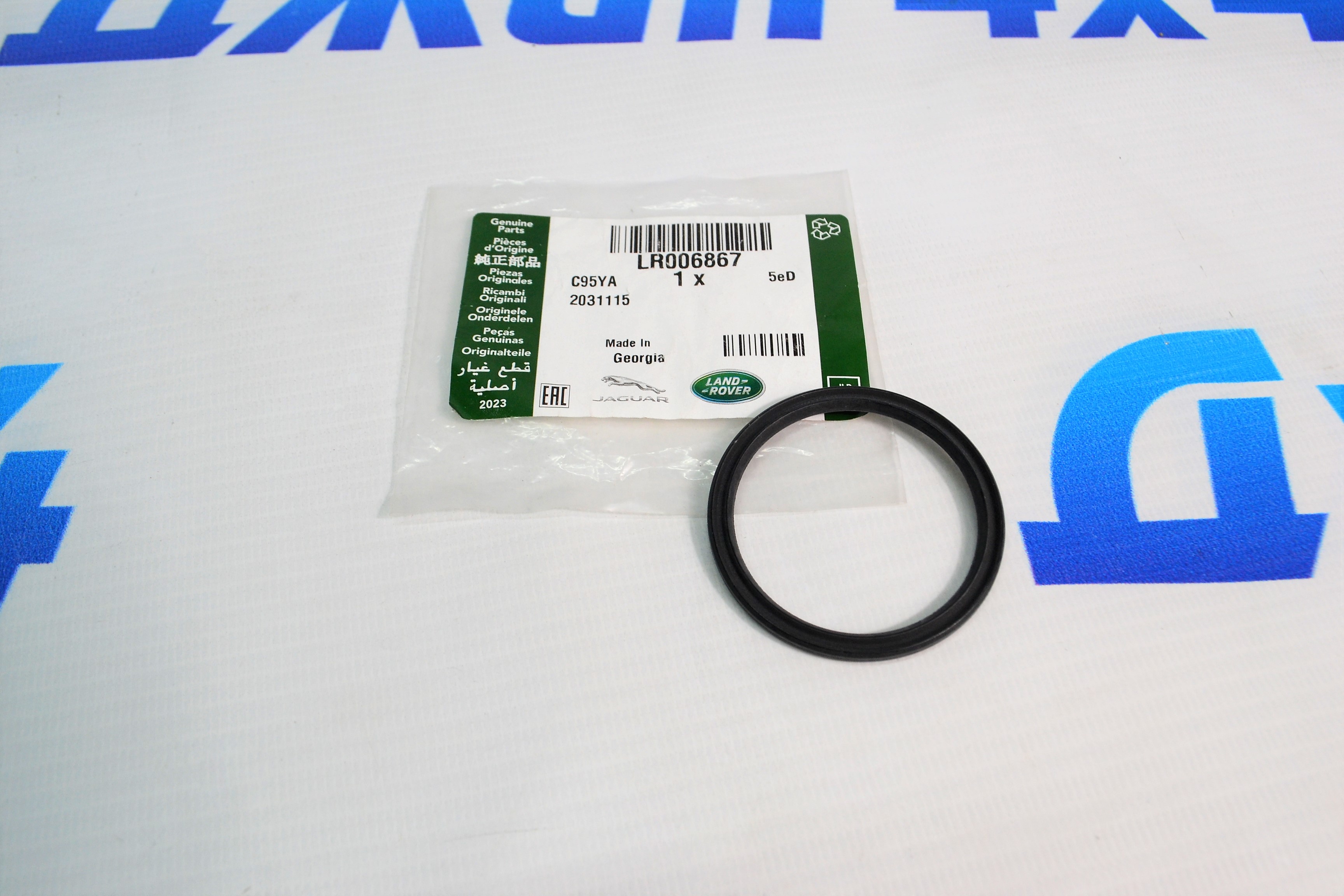 Кольцо уплотнительное датчика уровня масла в двигателе Land Rover Range Rover/Jaguar LR006867