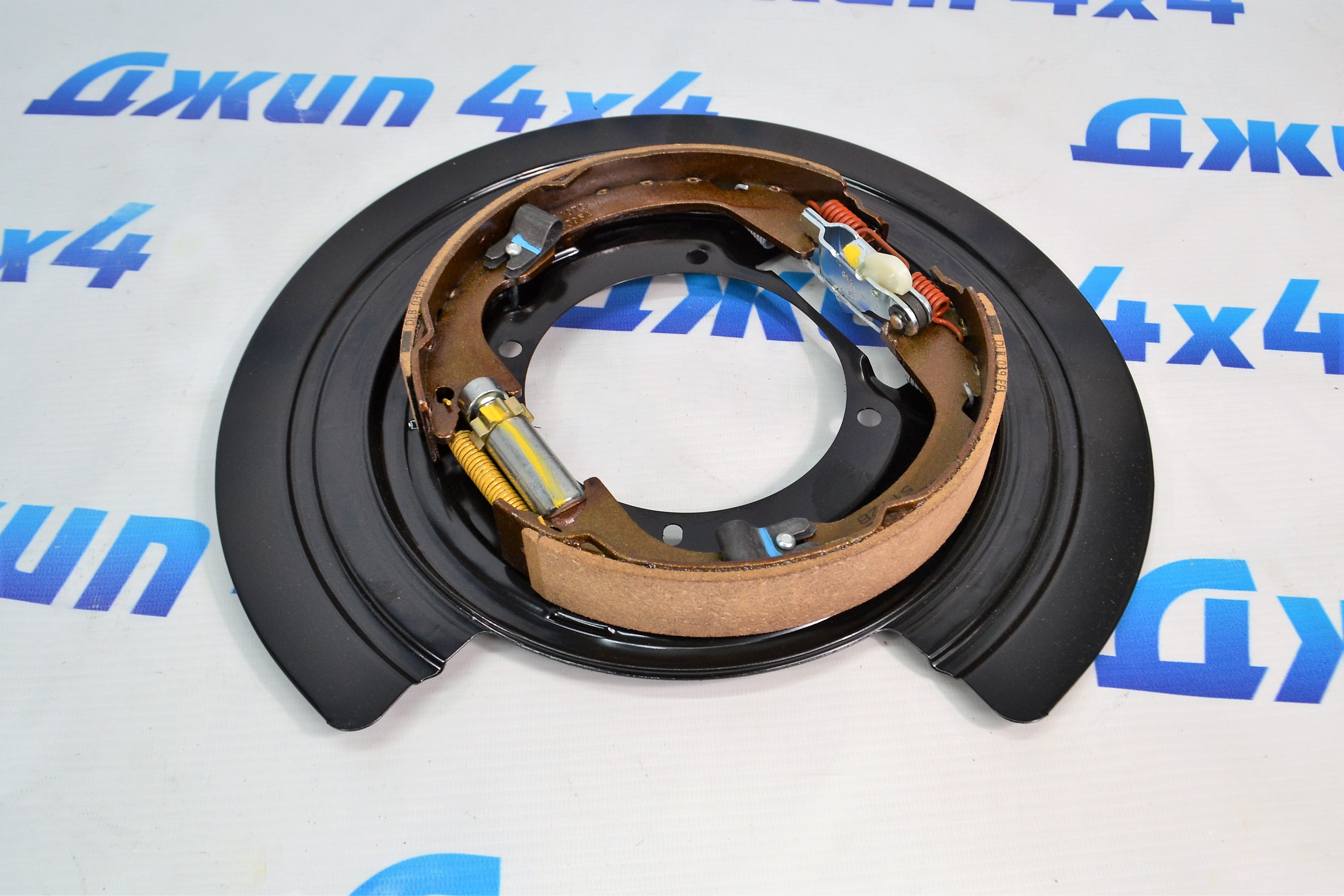 Комплект стояночного тормоза левый Jeep Grand Cherokee WK2/Dodge Durango 68466363AA