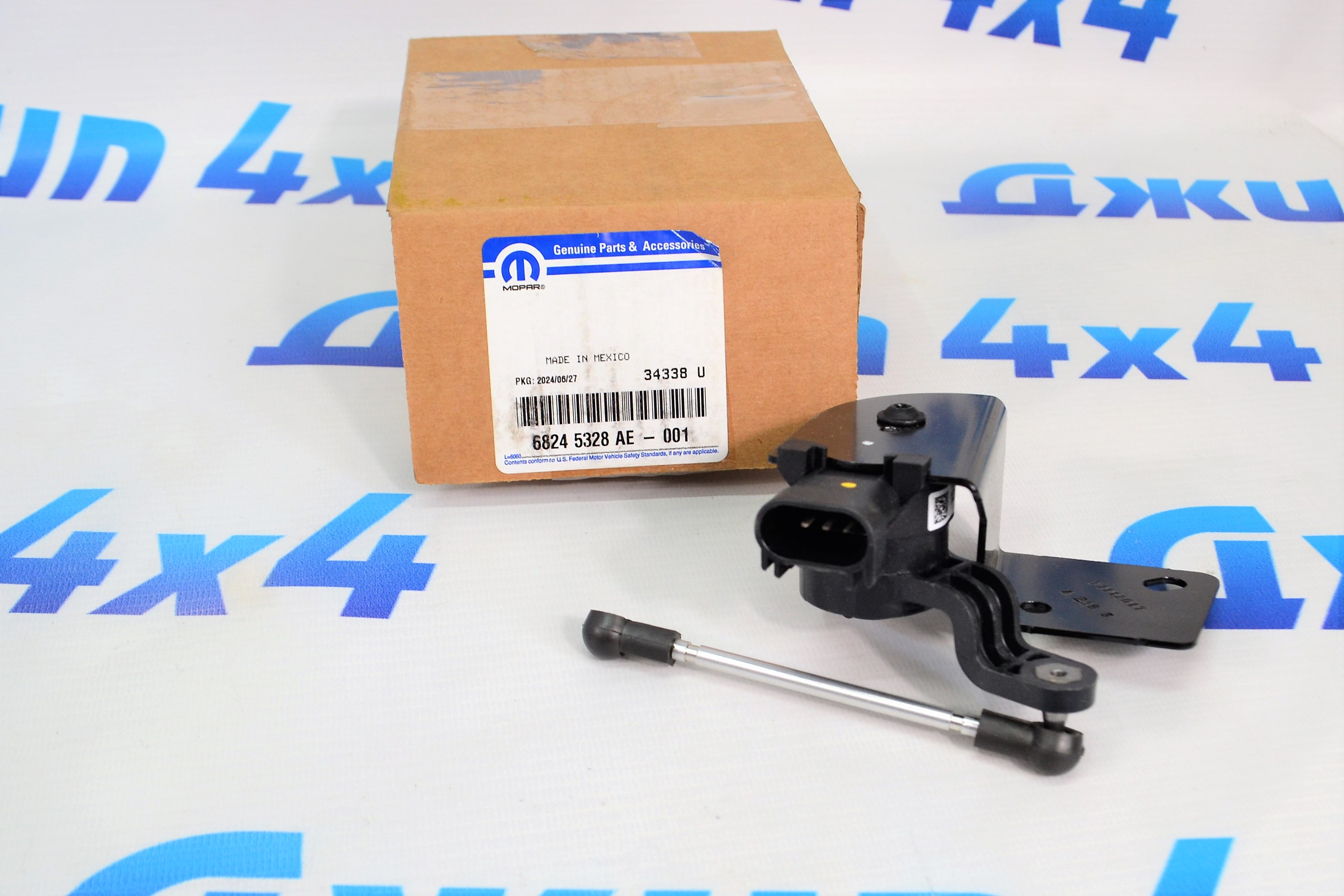 Датчик положения кузова Jeep Grand Cherokee WK2/Dodge Durango WD (передний/правый) 68245328AE