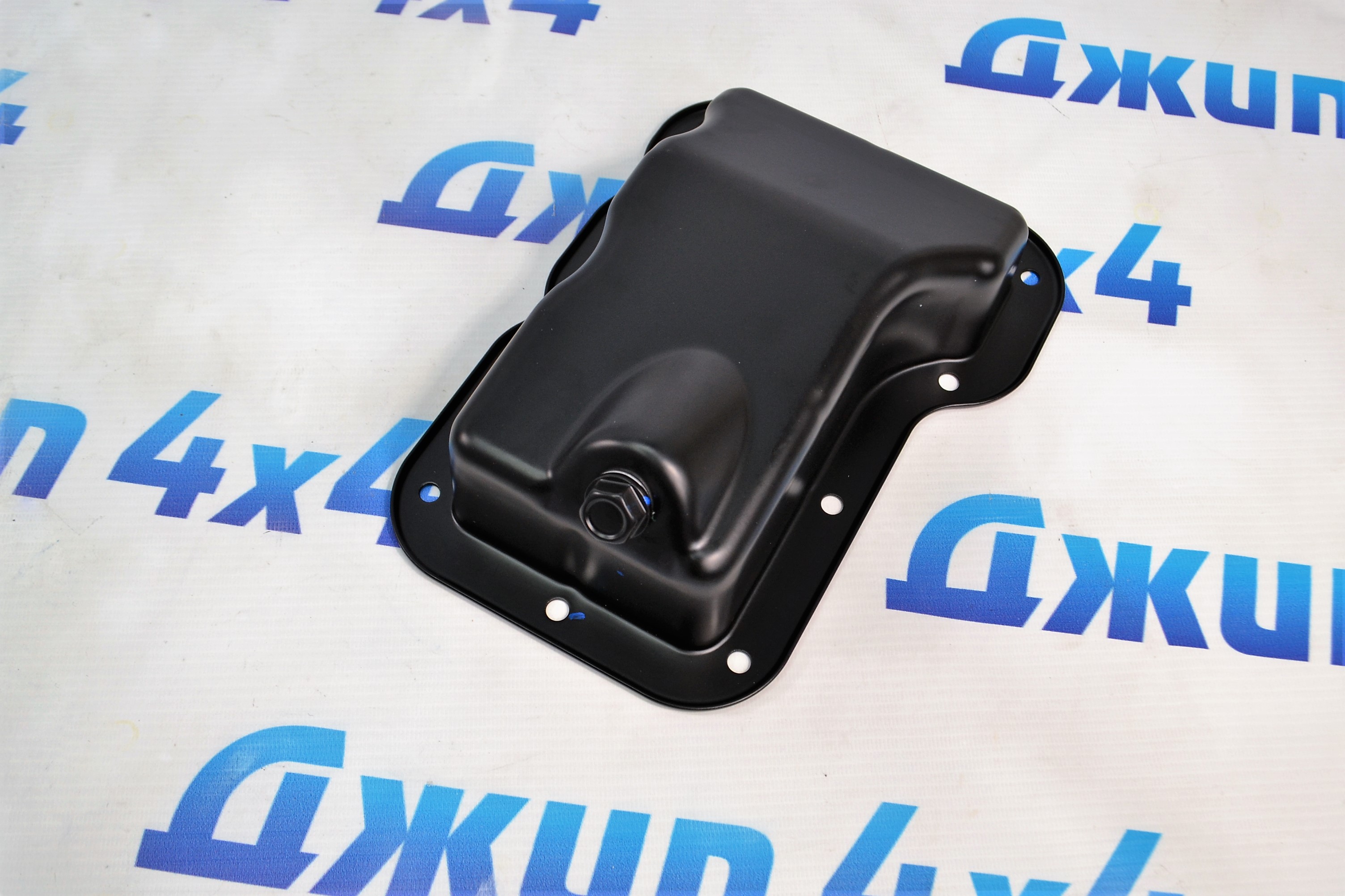 Поддон двигателя Jeep Wrangler JL V2.0Т (нижняя часть со сливной пробкой) 05048692AA