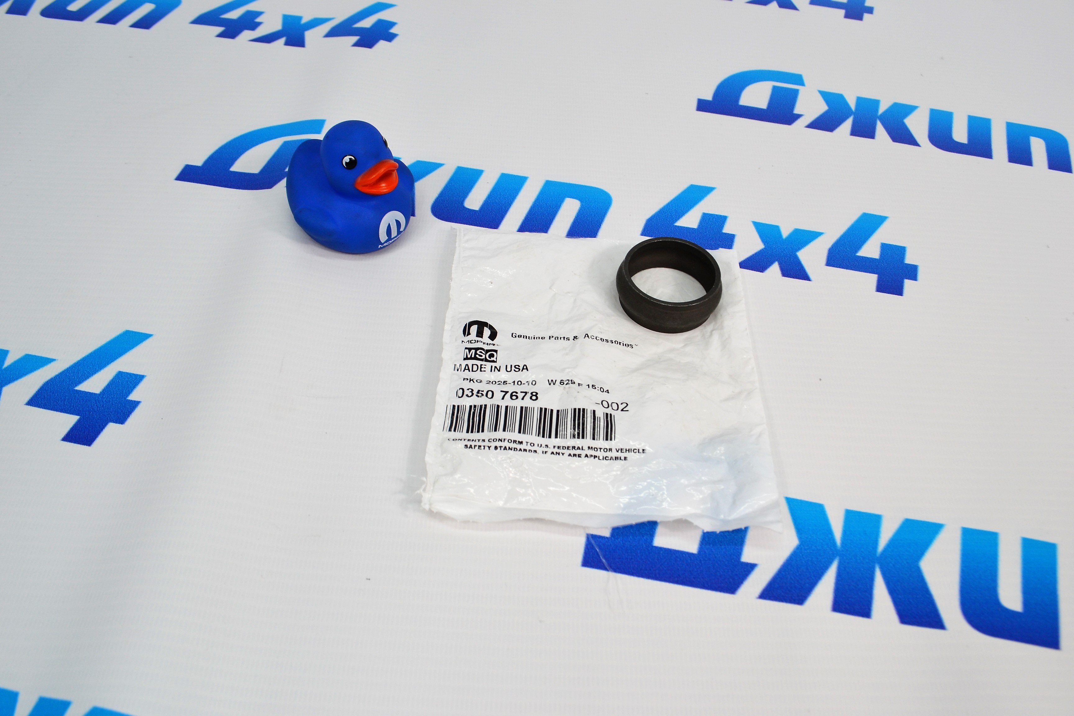 Втулка хвостовика дифференциала распорная Dodge Ram 1500 DS/DT 03507678