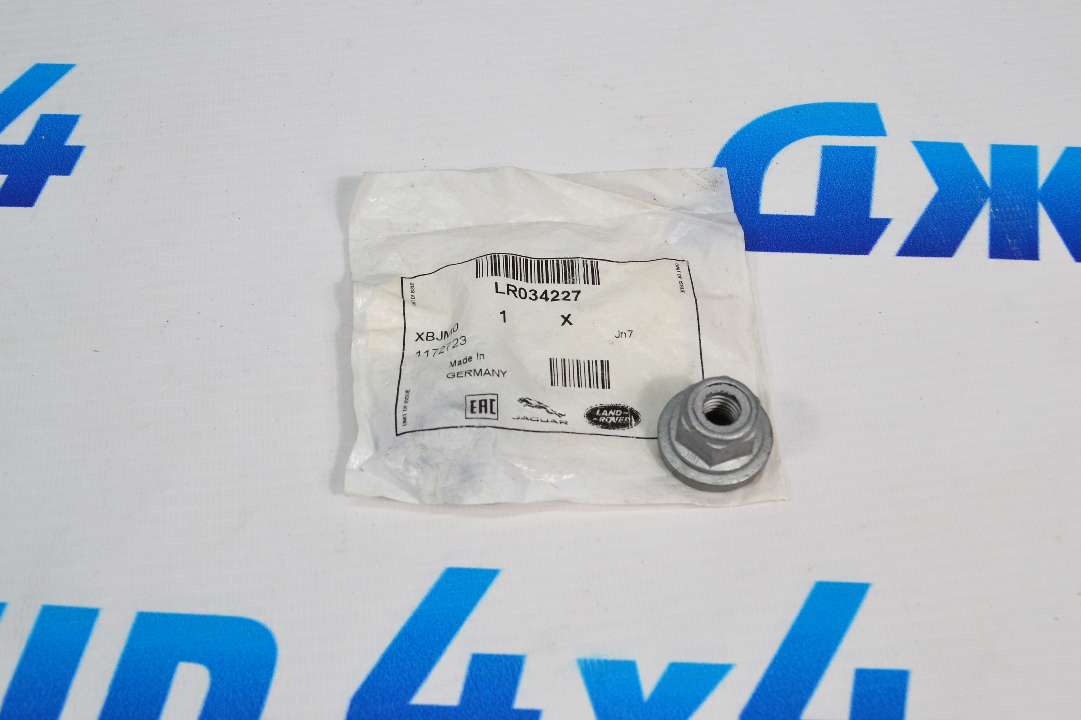 Гайка крепёжная М10 Land Rover Discovery 5 L462/Range Rover L405/Range Rover Sport L494 LR034227