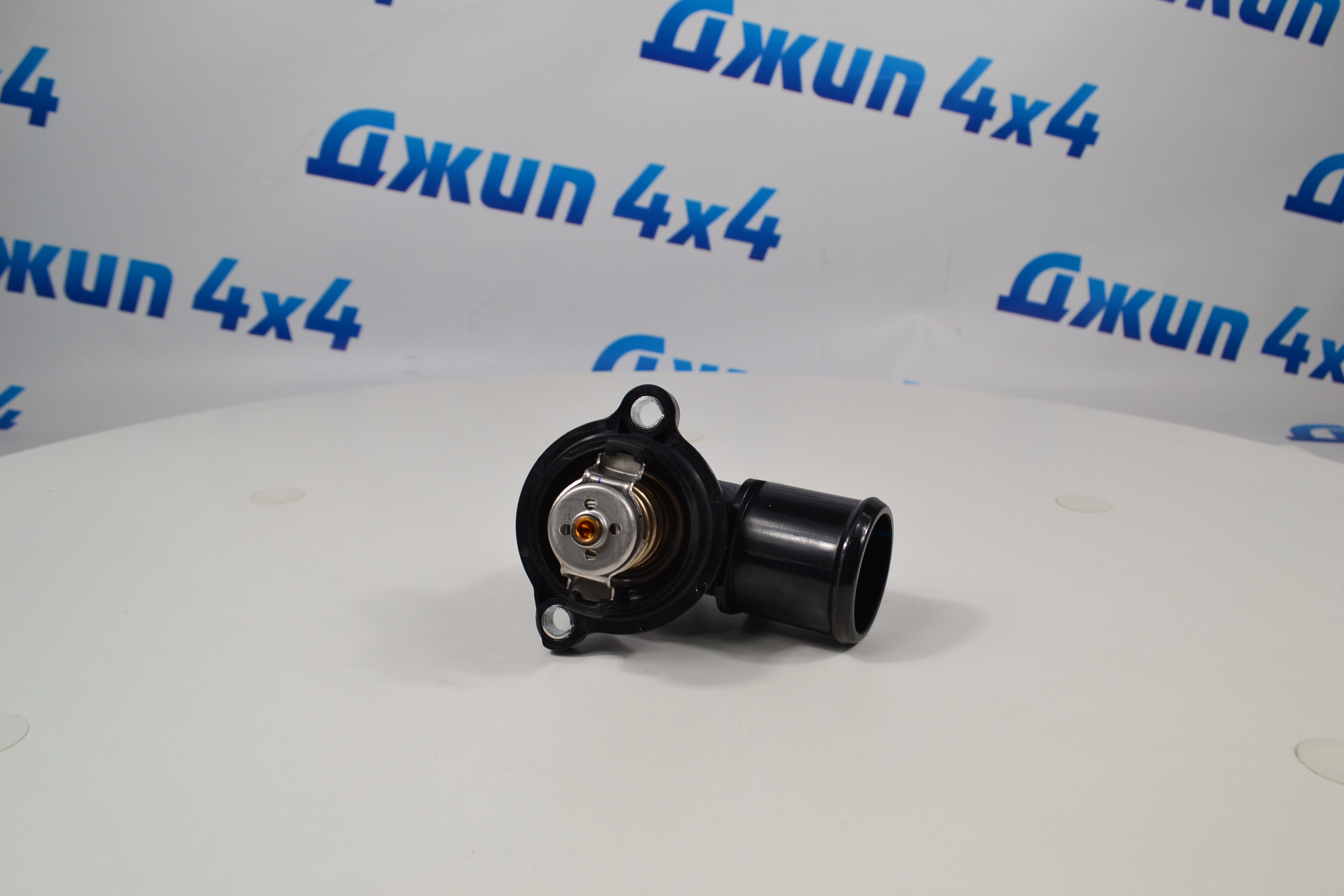 Термостат с корпусом (без уплотнительного кольца) Jeep Grand Cherokee WK2 V3.0CRD 37863-98D