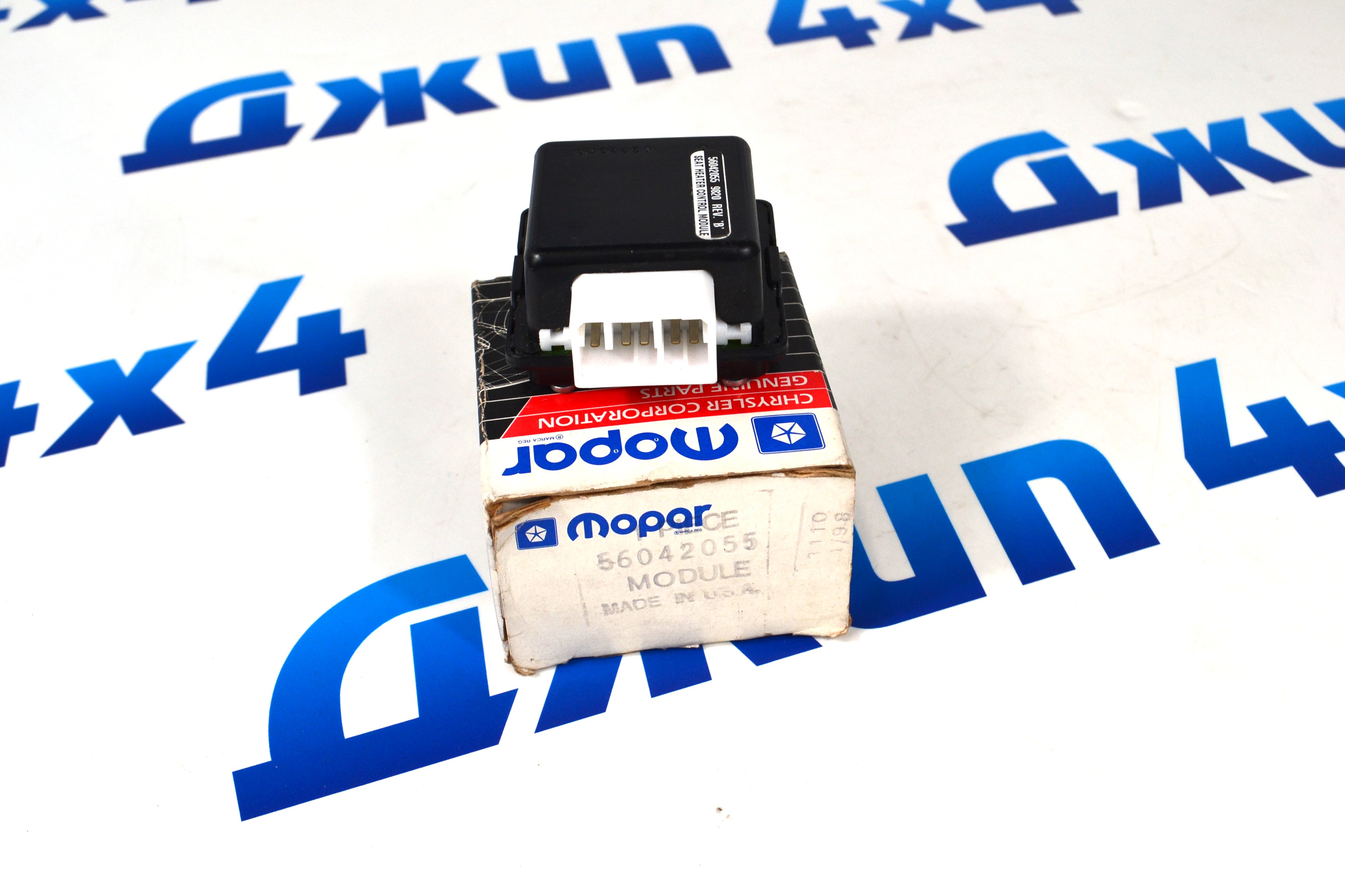Реле подогрева сидений Jeep Grand Cherokee ZJ 56042055