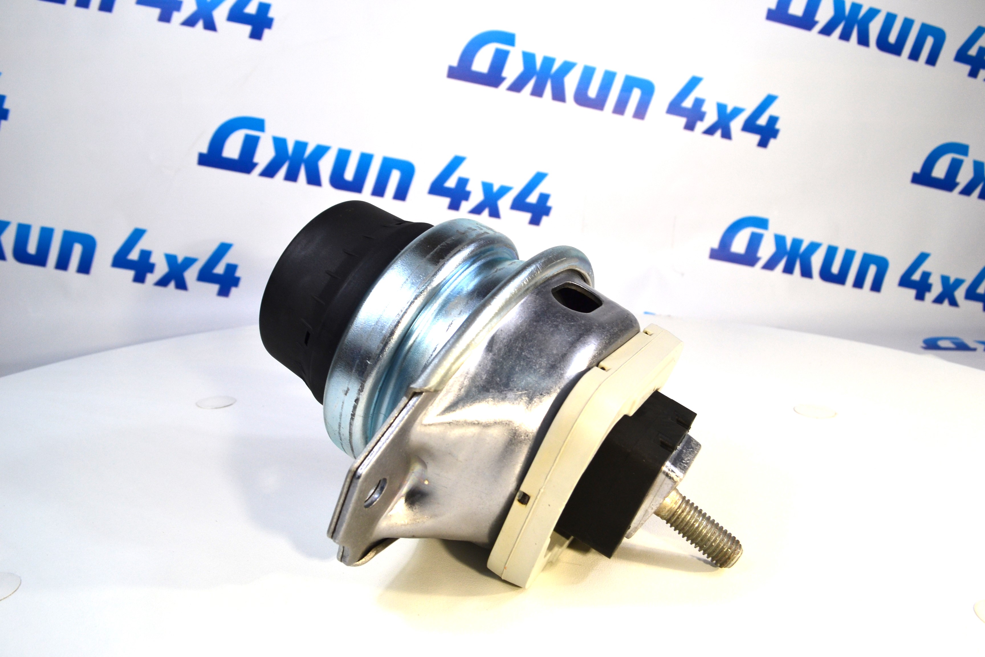 Опора двигателя Land Rover Discovery L319/Range Rover Sport L320 V3.0TD LR014113
