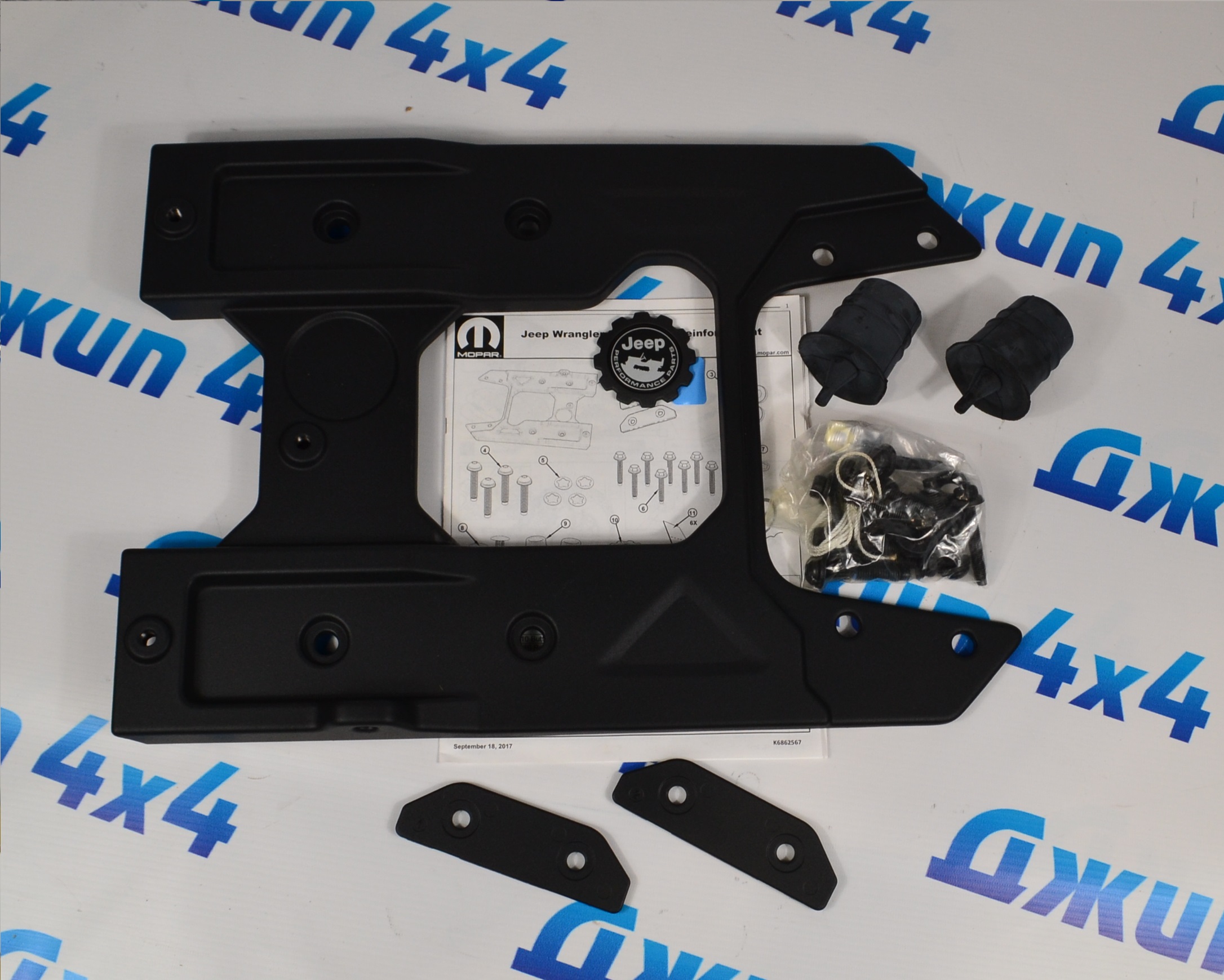 Кронштейн крепления запасного колеса Jeep Wrangler JL 82215356AB