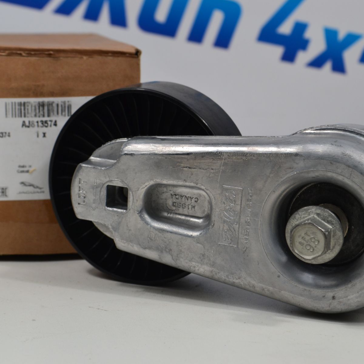 Натяжитель ремня навесного оборудования Range Rover L322/L405/Range Rover Sport V3.0/5.0SC AJ813574