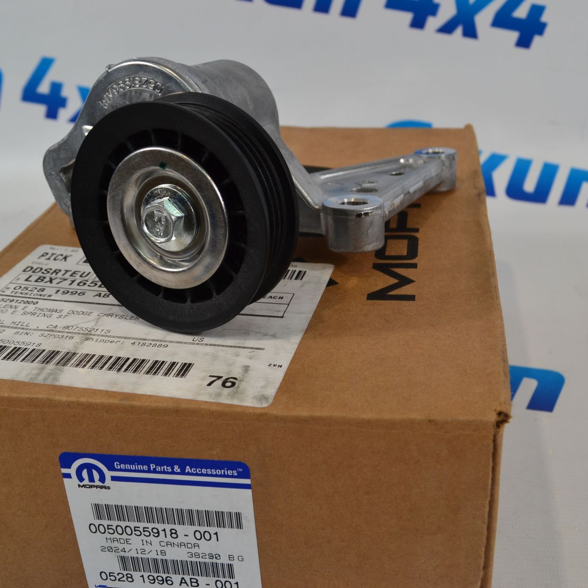 Натяжитель ремня навесного оборудования Dodge Ram 1500 DT V3.6 Petrol 05281996AB