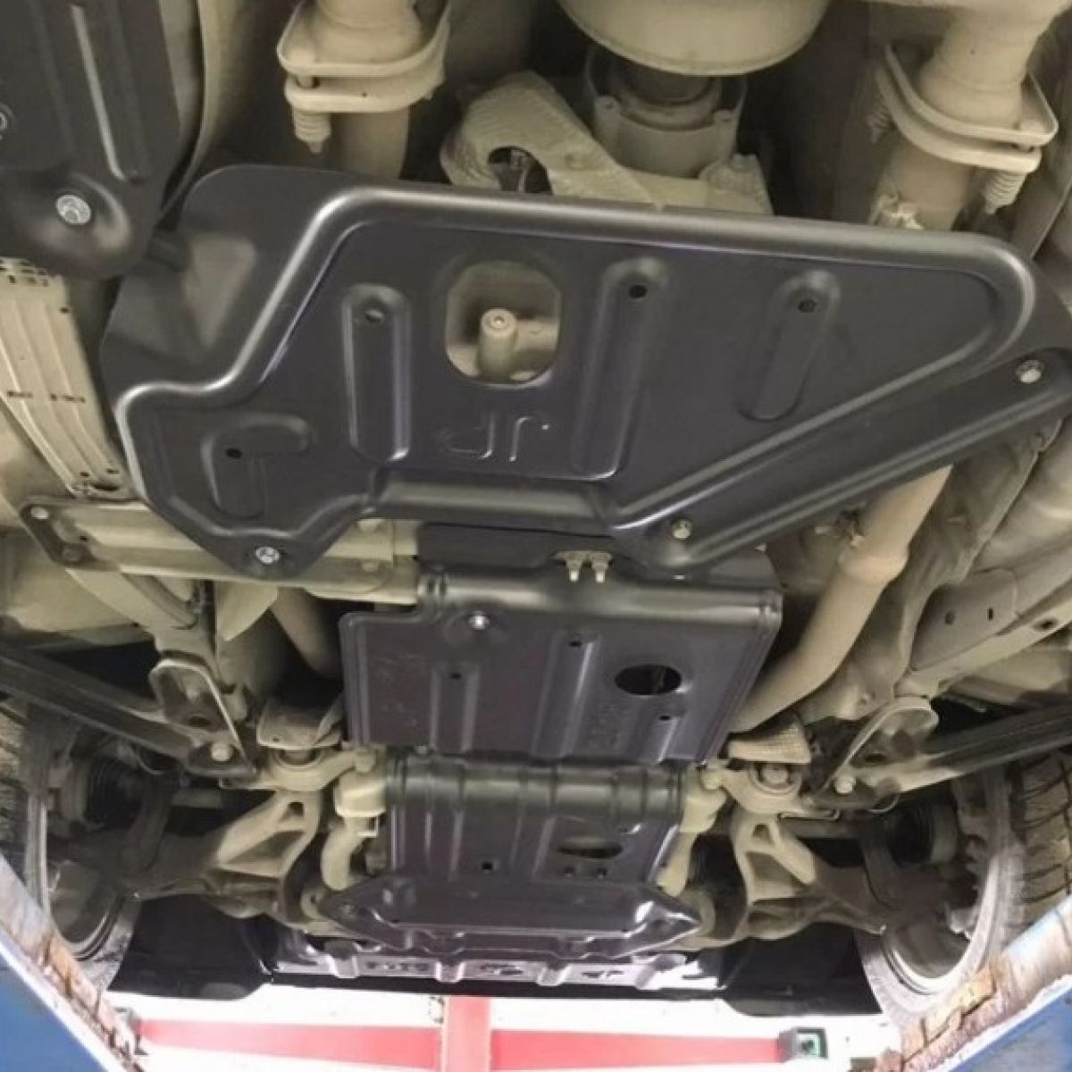 Защита днища Jeep Grand Cherokee WK2 (алюминий,комплект) 52124603AD
