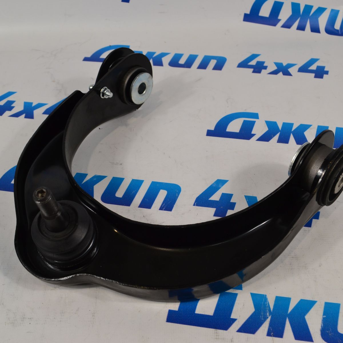 Рычаг передний верхний Jeep Grand Cherokee WK2/Dodge Durango WD (правый) 68217808AB
