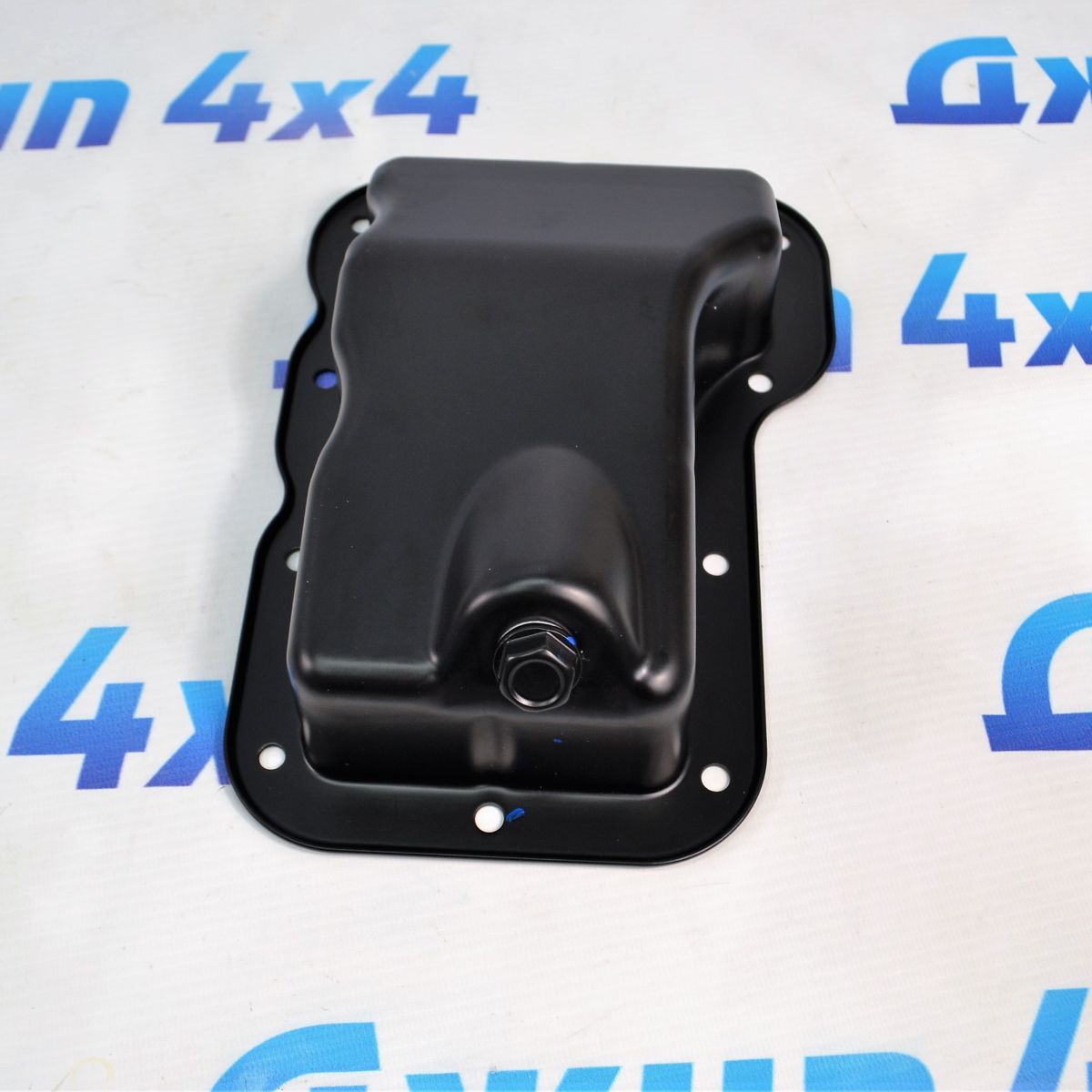 Поддон двигателя Jeep Wrangler JL V2.0Т (нижняя часть со сливной пробкой) 05048692AA