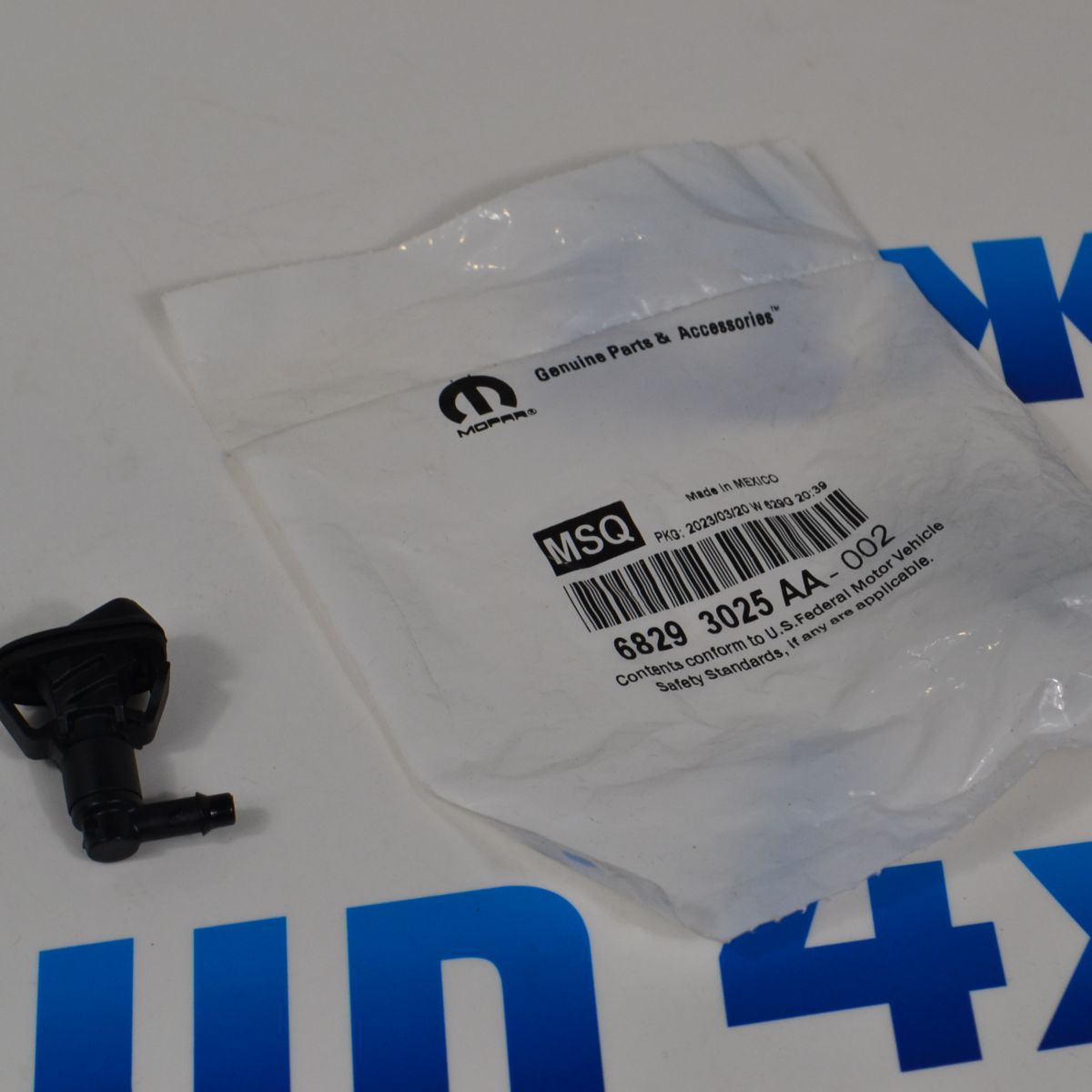 Форсунка омывателя ветрового стекла Jeep Wrangler JL/Jeep Gladiator JT 68293025AA