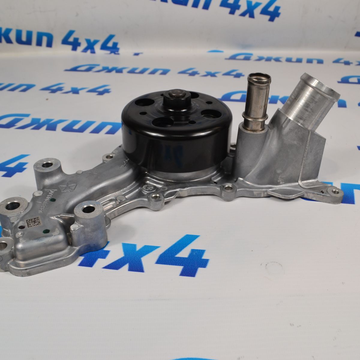 Помпа системы охлаждения Jeep Wrangler JL V3.6 04893941AC