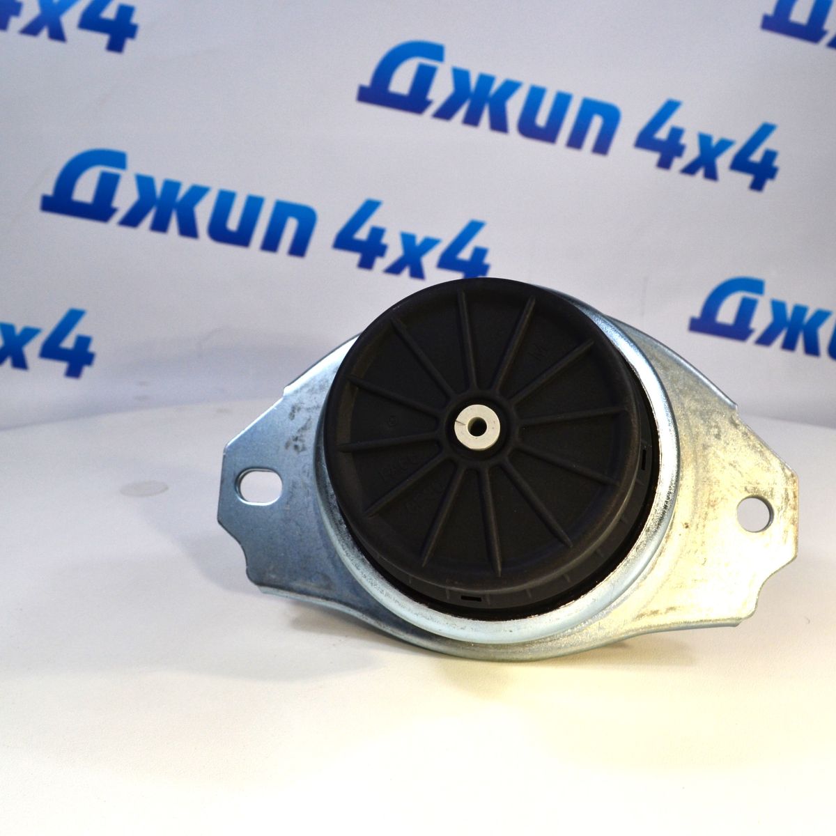 Опора двигателя Land Rover Discovery L319/Range Rover Sport L320 V3.0TD LR014113