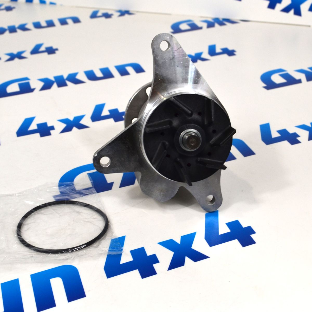 Помпа системы охлаждения Jaguar XE X250/Land Rover Discovery L319/Range Rover L405/Sport L494 V3.0TD LR013164