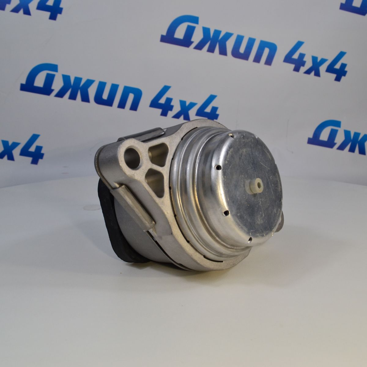 Опора двигателя Range Rover L322 V3.6TD/V4.4TD (левая) LR022563