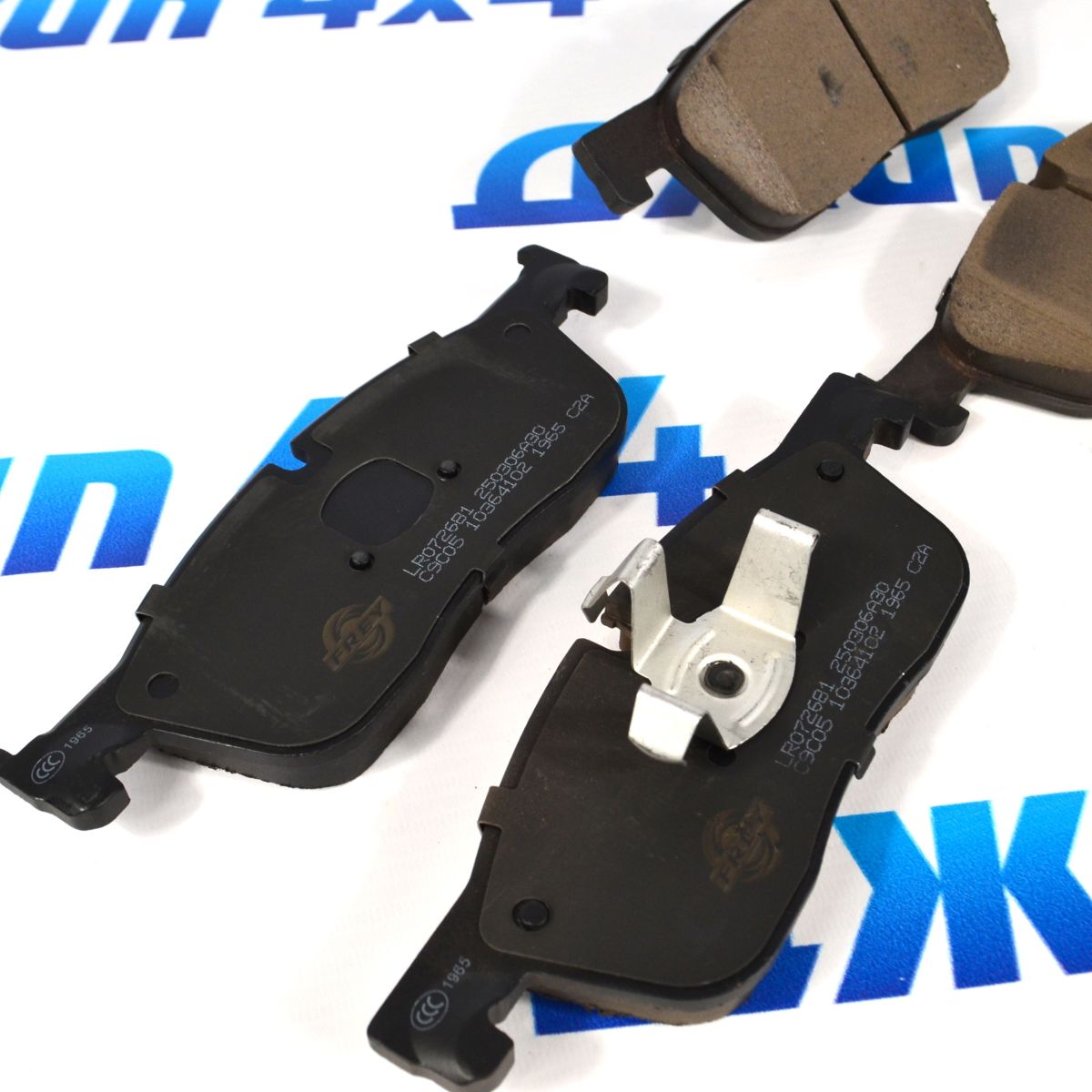 Колодки тормозные передние Range Rover Evoque L538/Land Rover Discovery Sport L550/Jaguar E-PaceX540 LR072681