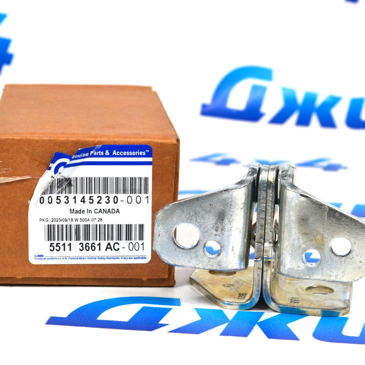 Петля передней/задней левой двери Jeep Grand Cherokee WK2 (верхняя) 55113661AC