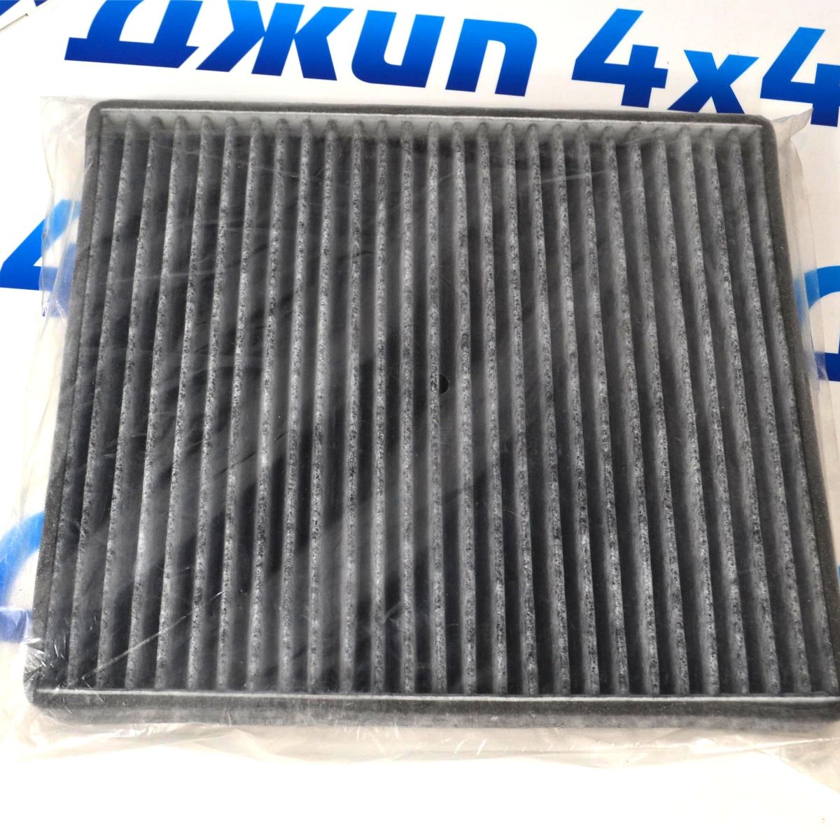 Фильтр салонный Cadillac Escalade T800/Hummer H2 (угольный) 88986533