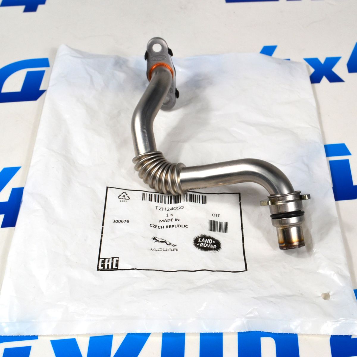 Трубка слива масла с турбины 3.0TD Land Rover Discovery/Range Rover/Range Rover Sport T2H24050