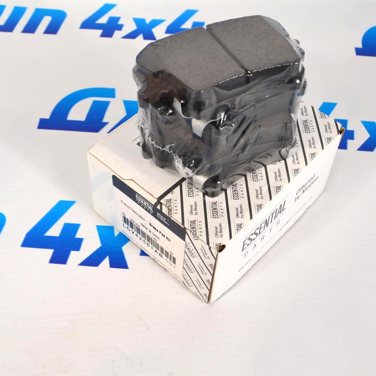 Колодки тормозные задние Chrysler 300X LX/Dodge Charger LD/Dodge Challenger LC 5142561AB