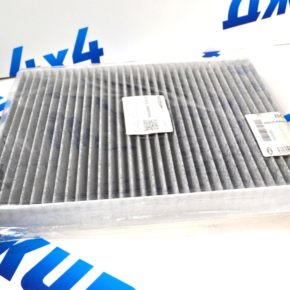 Фильтр салонный Ford Mustang (угольный) FR3Z19N619A