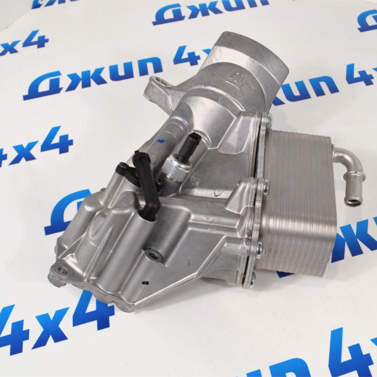 Маслянный радиатор (теплообменник) в сборе с фильтром Dodge Ram DT 3.0CRD 68511102AA